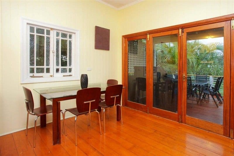 12 Gower Street, HOLLAND PARK WEST QLD 4121, Holland Park West - Thumbnail 3