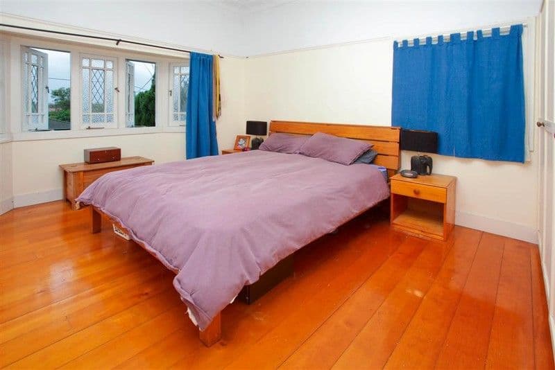 12 Gower Street, HOLLAND PARK WEST QLD 4121, Holland Park West - Thumbnail 4