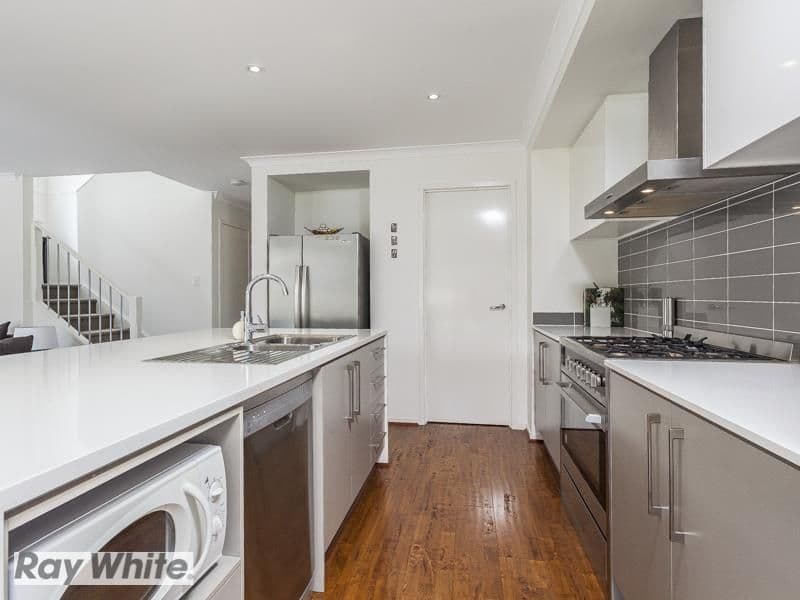 13 Lytham Circuit, North Lakes QLD 4509, North Lakes - Thumbnail 7