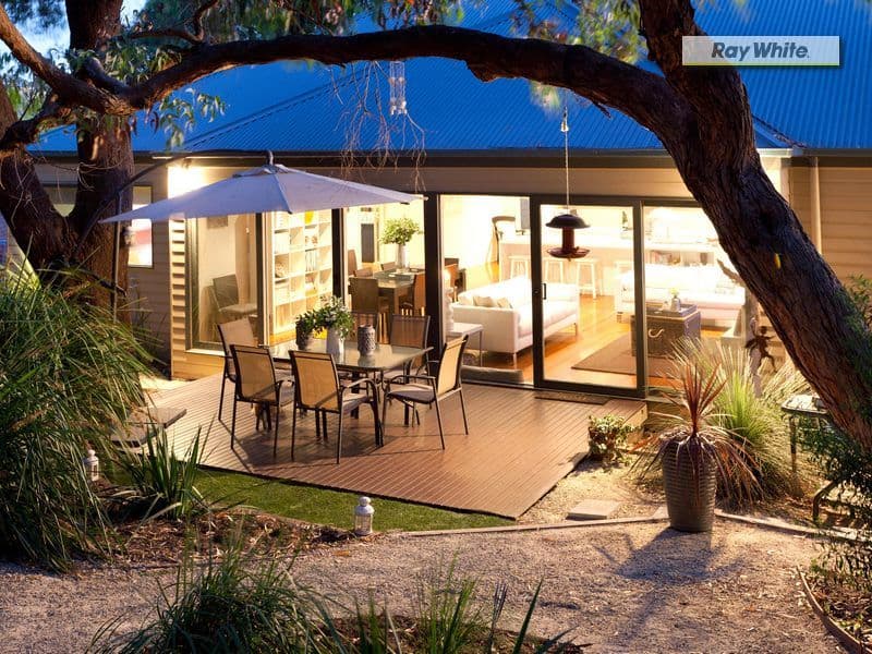 8 Warrain Avenue, ROSEBUD VIC 3939, Rosebud - Image 1