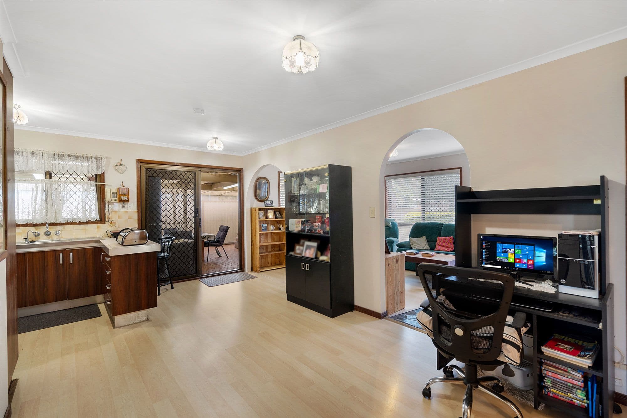 11 Forestwood Street, Crestmead QLD 4132, Crestmead - Thumbnail 5