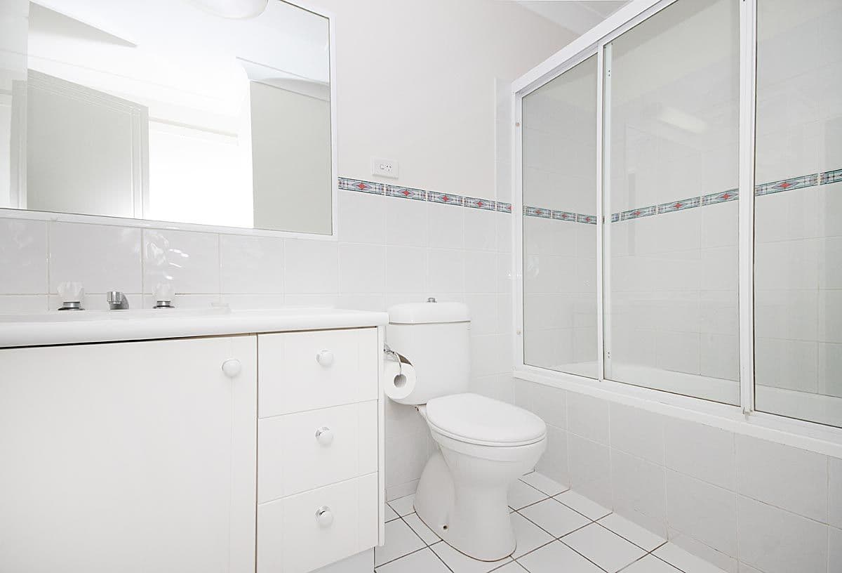 20 Underhill Avenue, INDOOROOPILLY QLD 4068, Indooroopilly - Thumbnail 3
