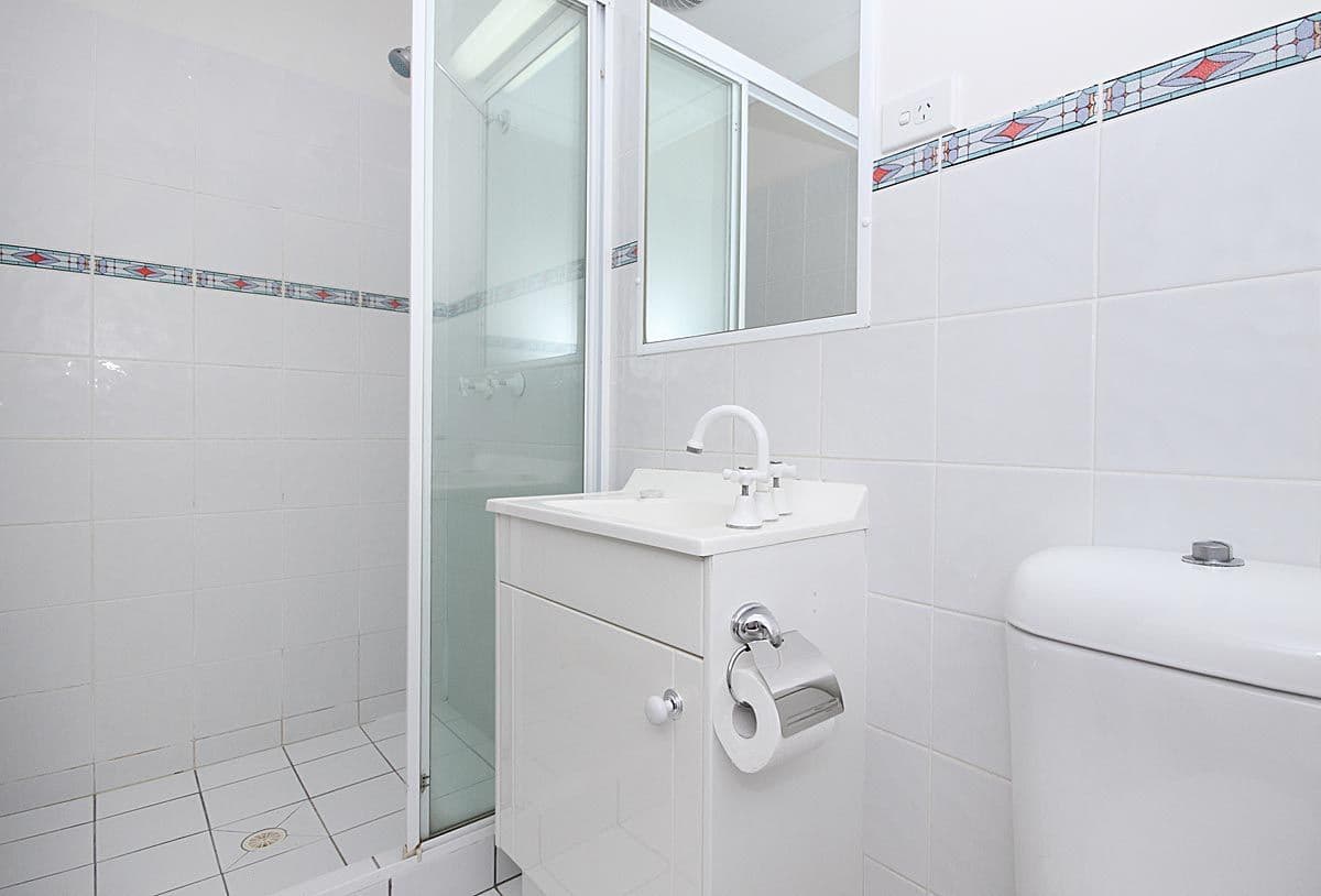 20 Underhill Avenue, INDOOROOPILLY QLD 4068, Indooroopilly - Thumbnail 7