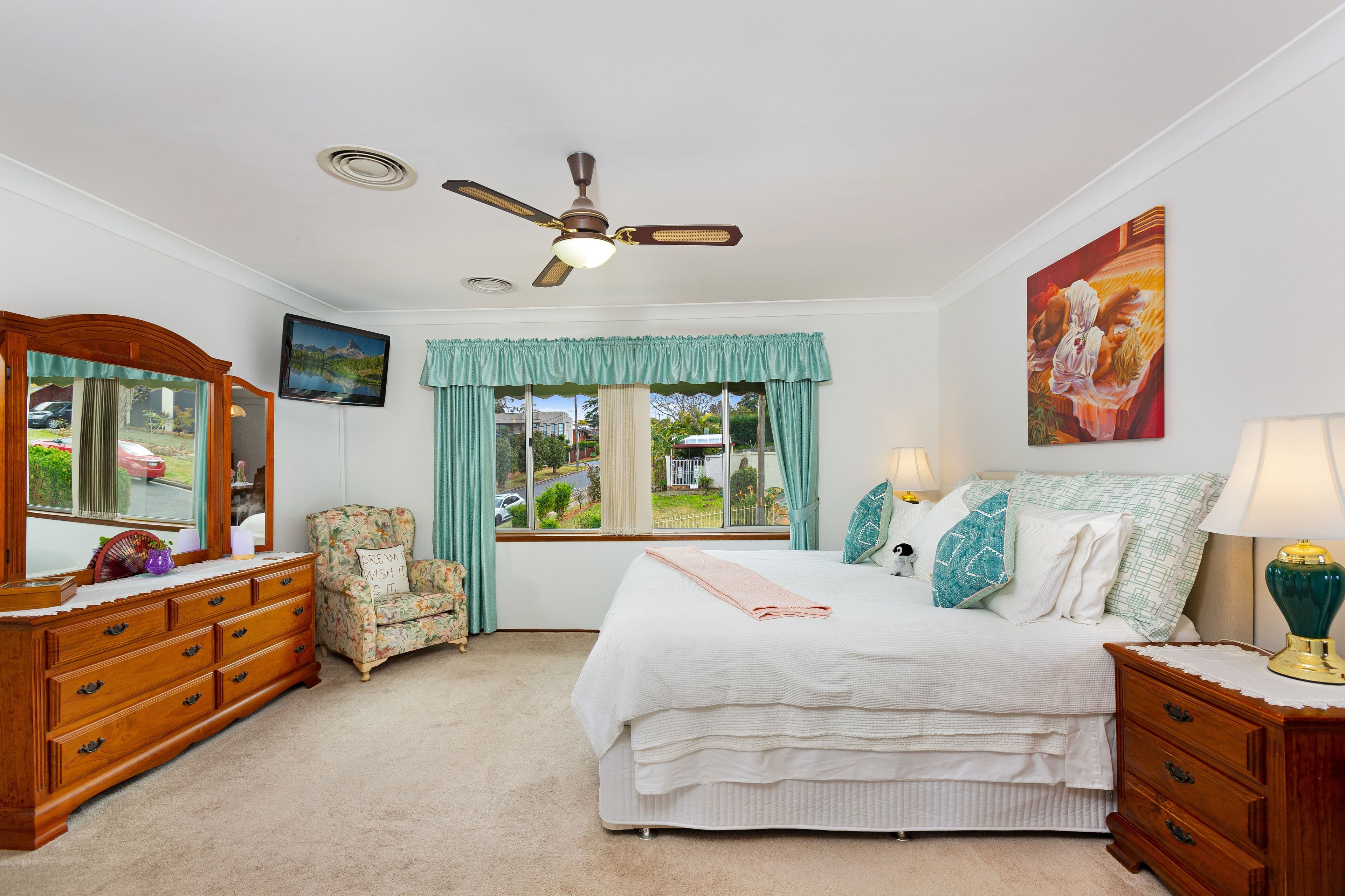 4 Oronga Avenue, Baulkham Hills - Thumbnail 2