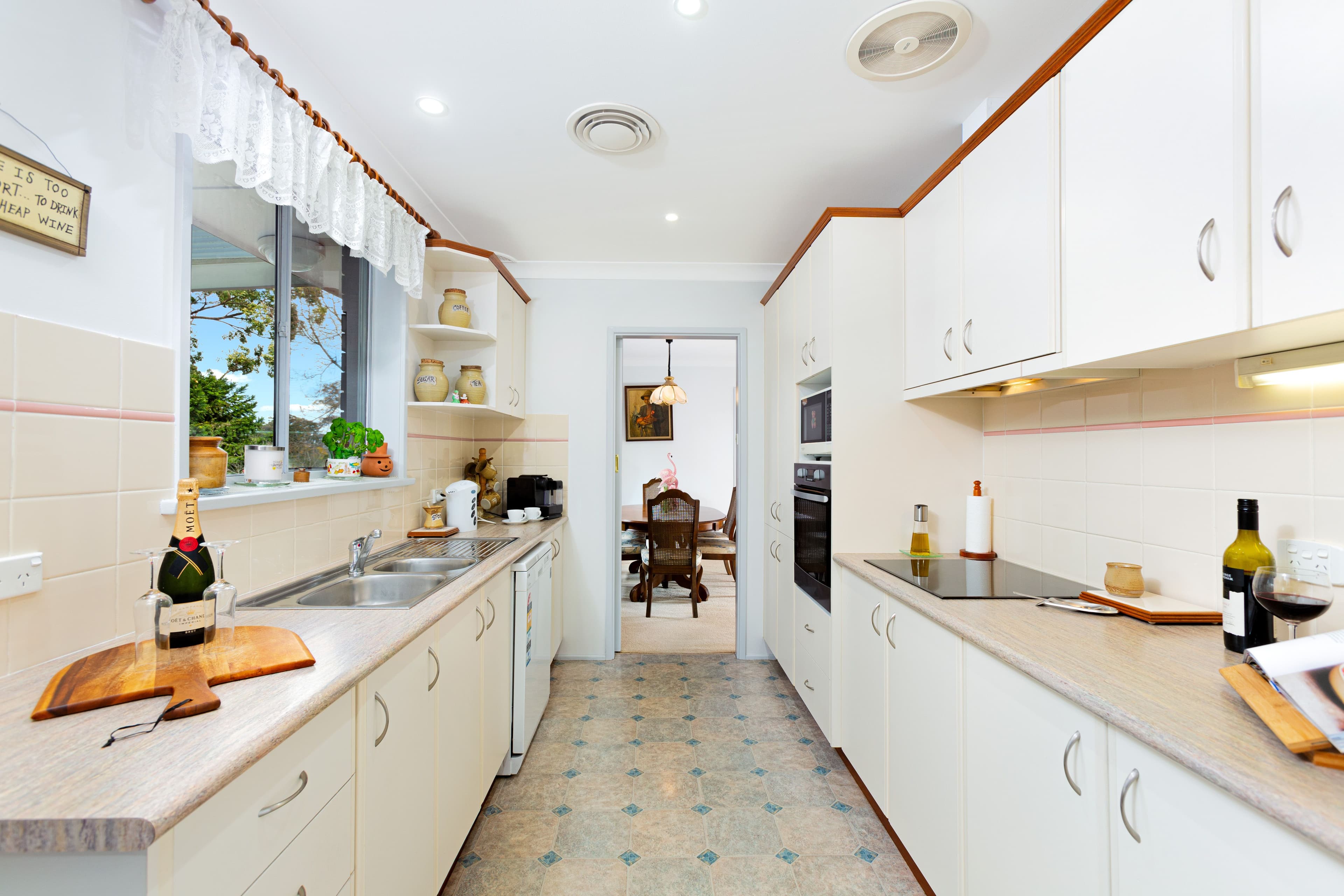 4 Oronga Avenue, Baulkham Hills - Thumbnail 7