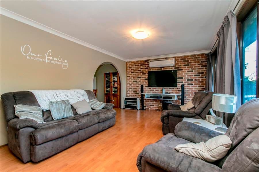 90 Hume Crescent, WERRINGTON COUNTY NSW 2747, Werrington County - Thumbnail 4
