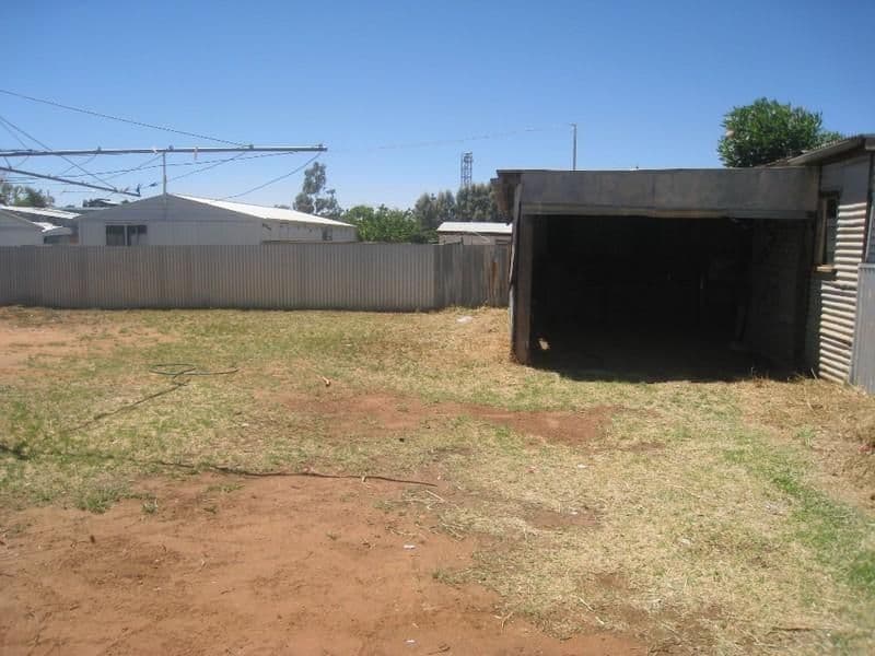 30 Long Street, BROKEN HILL NSW 2880, Broken Hill - Thumbnail 2