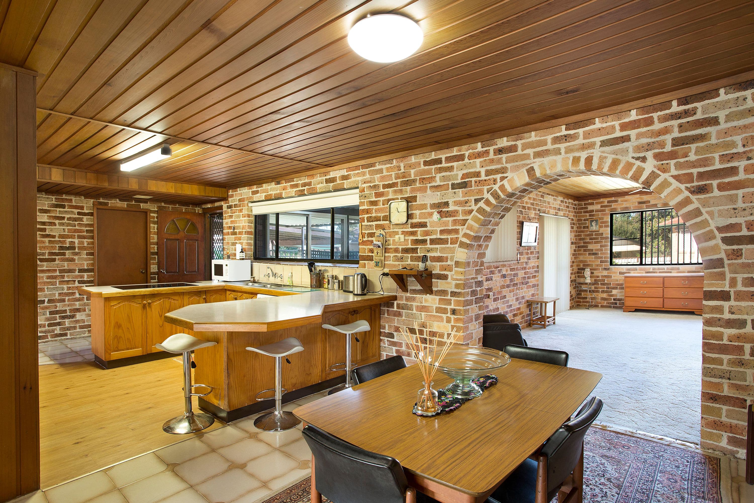 7 Kindarun Close, Killarney Vale - Image 1