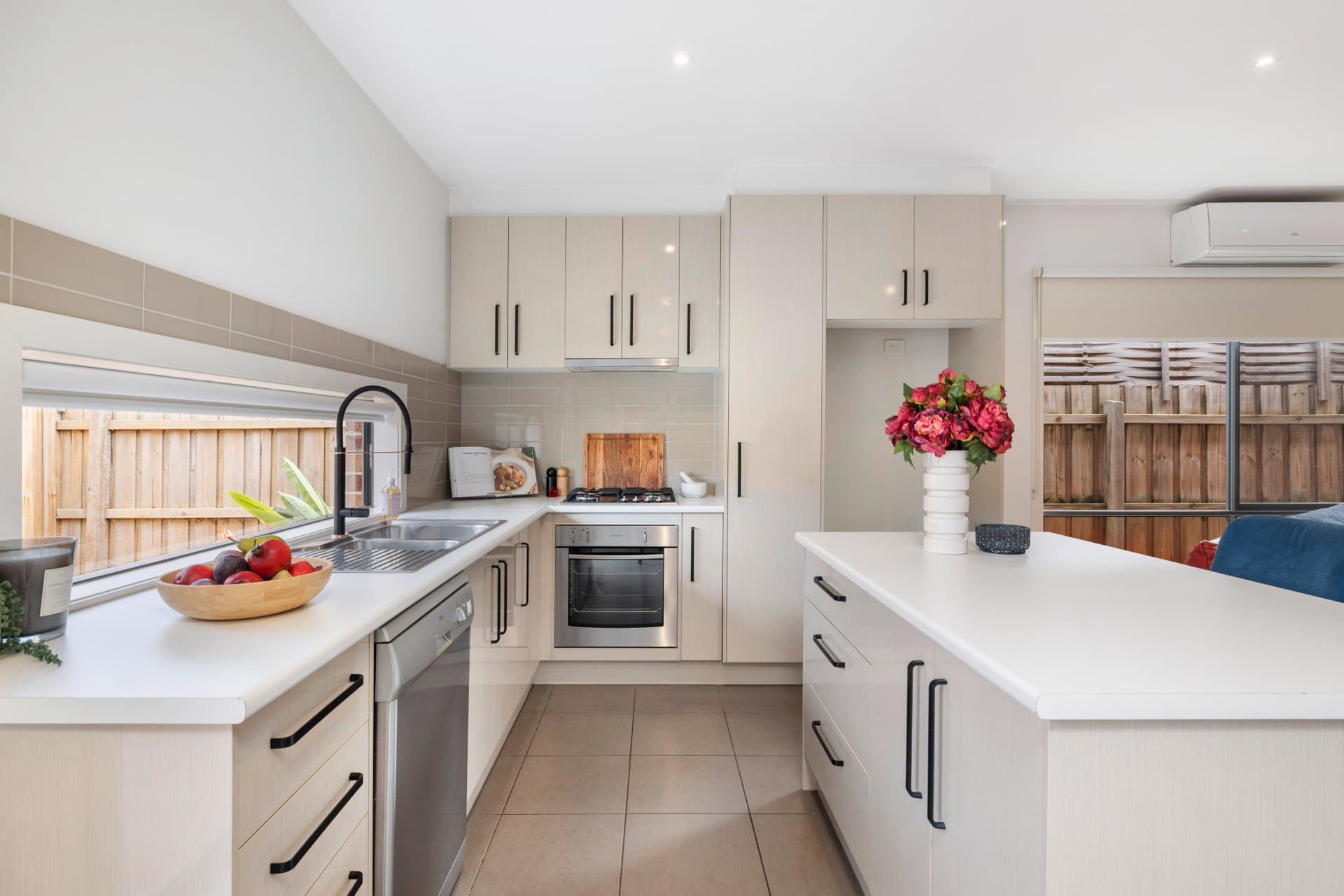 5/91A Creswell Street, Crib Point - Thumbnail 2