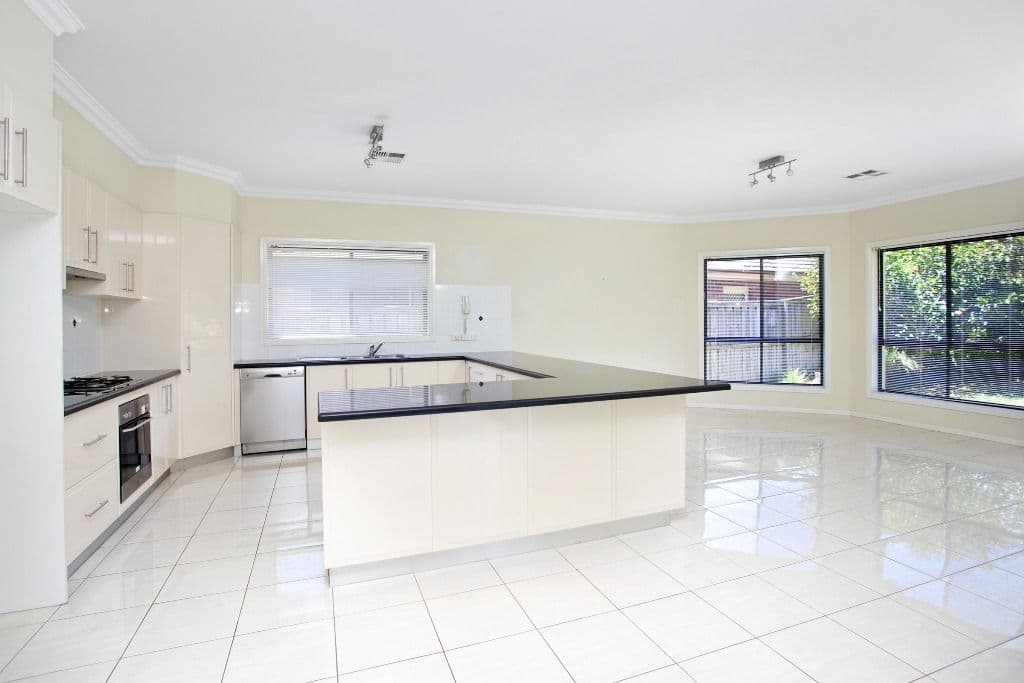 10 Benson Road, BEAUMONT HILLS NSW 2155, Beaumont Hills - Thumbnail 2