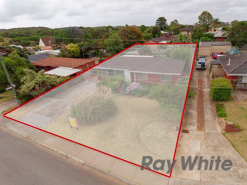 28 Gorham Way, SPEARWOOD WA 6163, Spearwood - Thumbnail 2