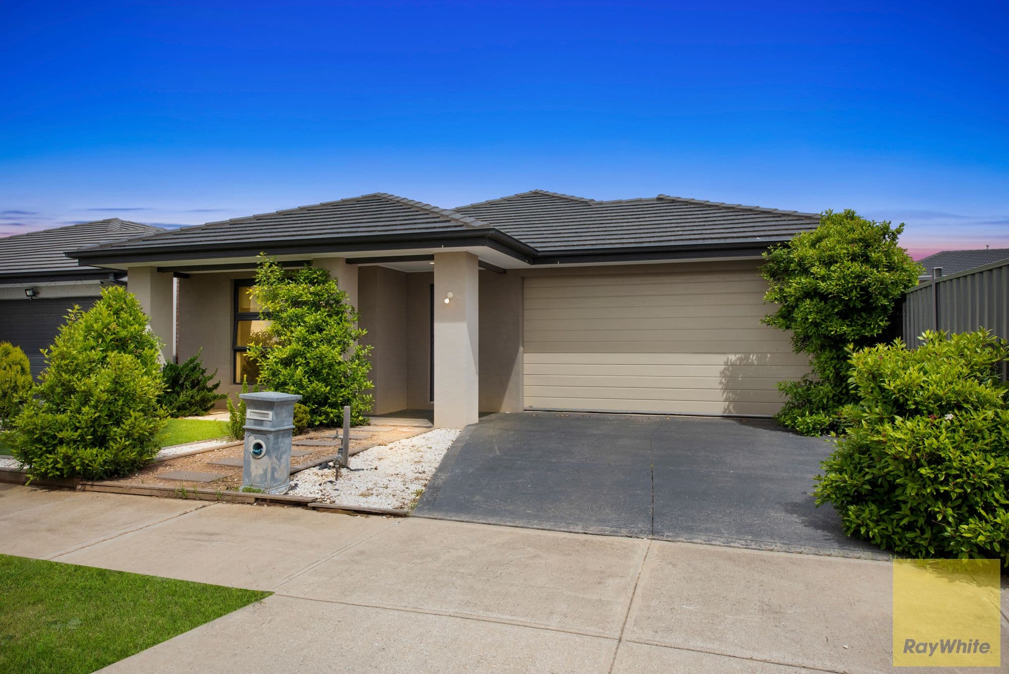 25 Beachmere Street, Tarneit VIC 3029, Tarneit - Thumbnail 2