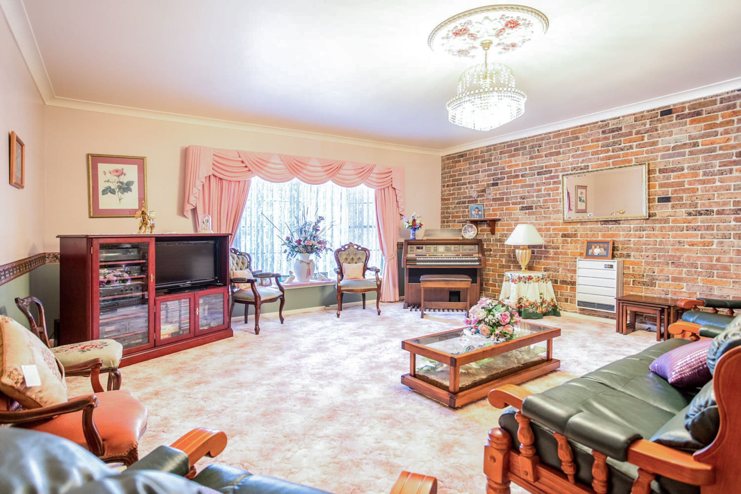 5 Chapel Hill Lane, Lucknow - Thumbnail 8