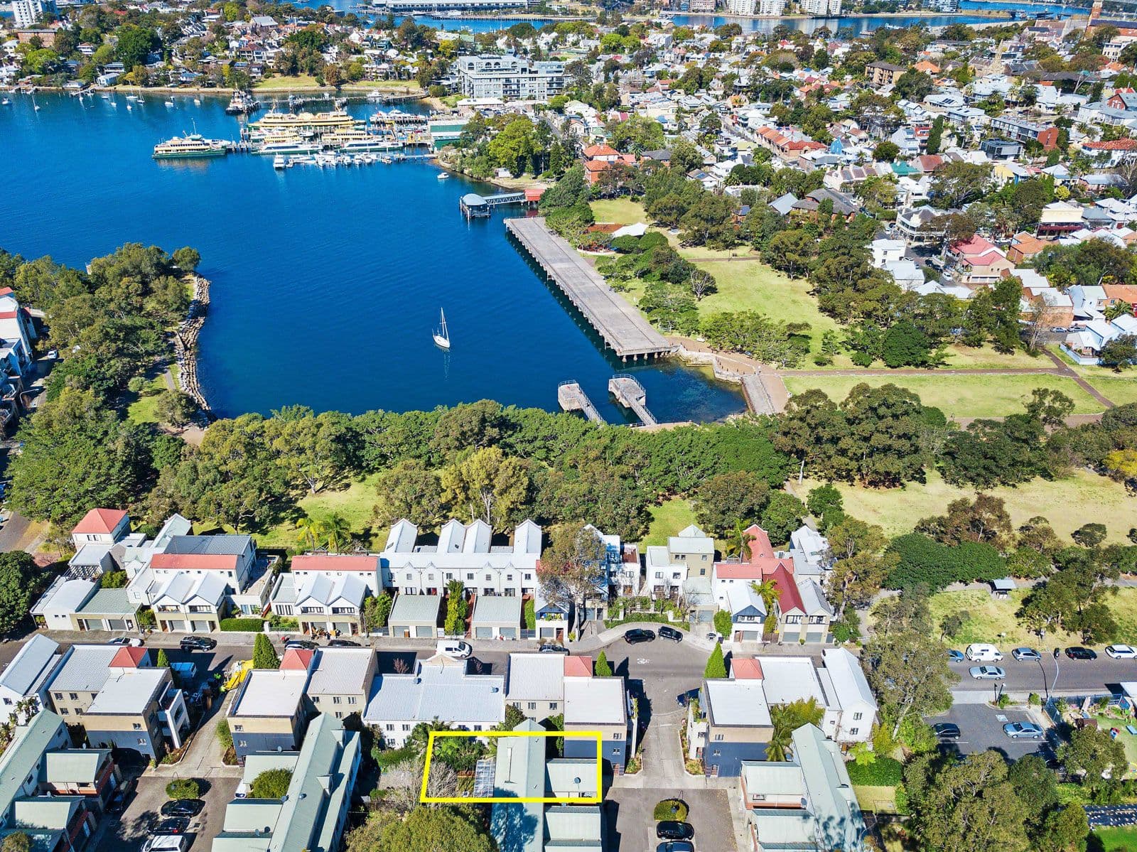 1 Challenger Place, Birchgrove - Thumbnail 2