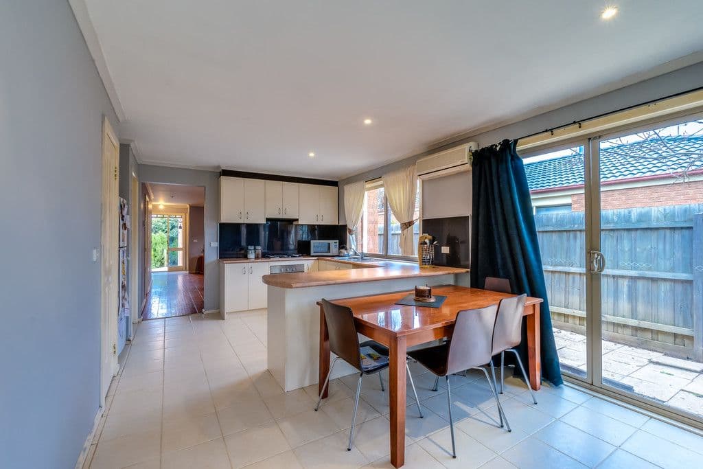 28 Egan Close, Werribee VIC 3030, Werribee - Thumbnail 7