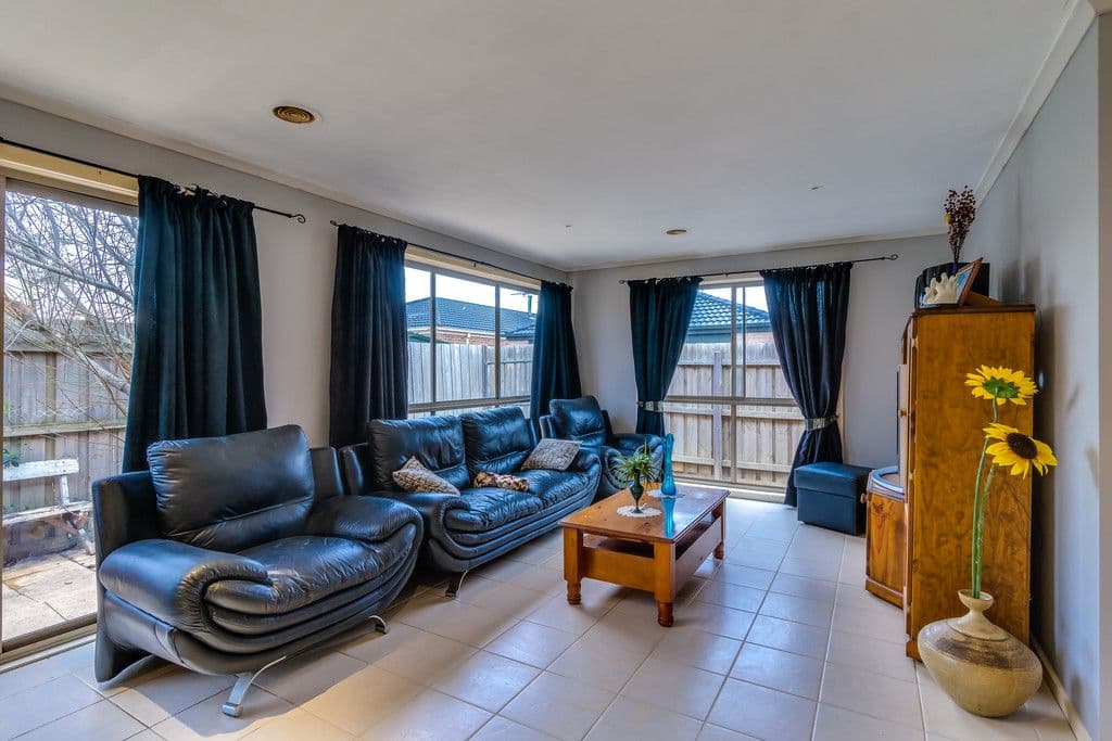 28 Egan Close, Werribee VIC 3030, Werribee - Thumbnail 8