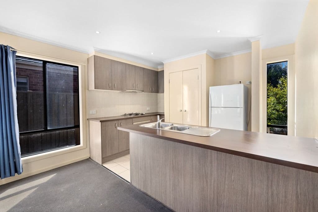 42 Hawkstone Road, MANOR LAKES VIC 3024, Manor Lakes - Thumbnail 6