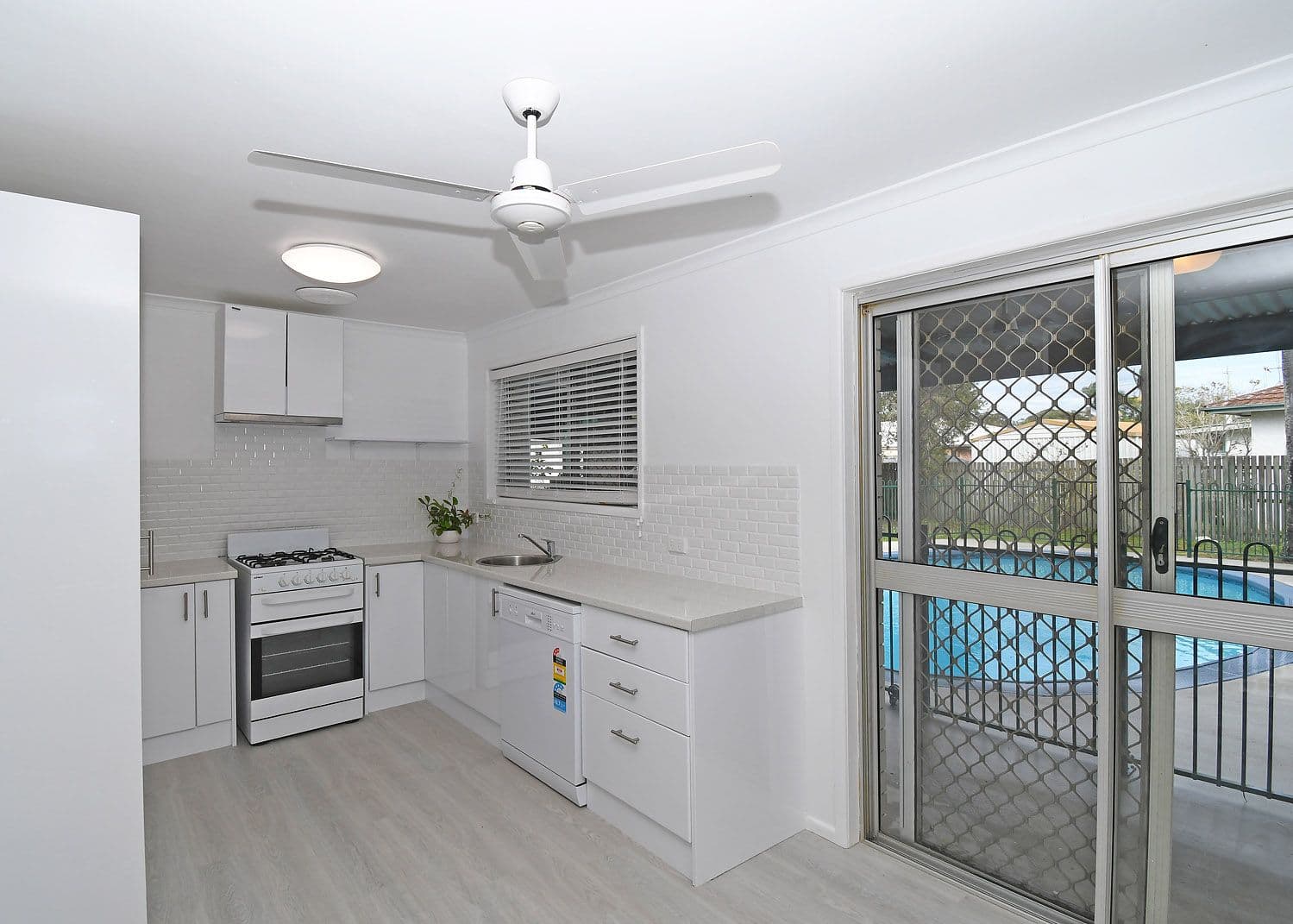3 Southerden Street, Torquay QLD 4655, Torquay - Thumbnail 5
