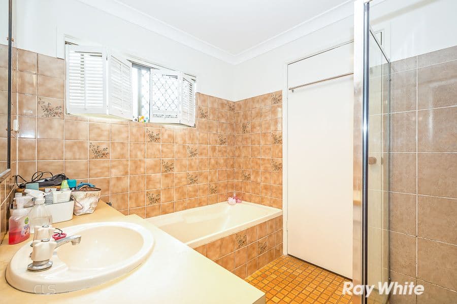 29 Dianthus Avenue, Banksia Beach QLD 4507, Banksia Beach - Thumbnail 3