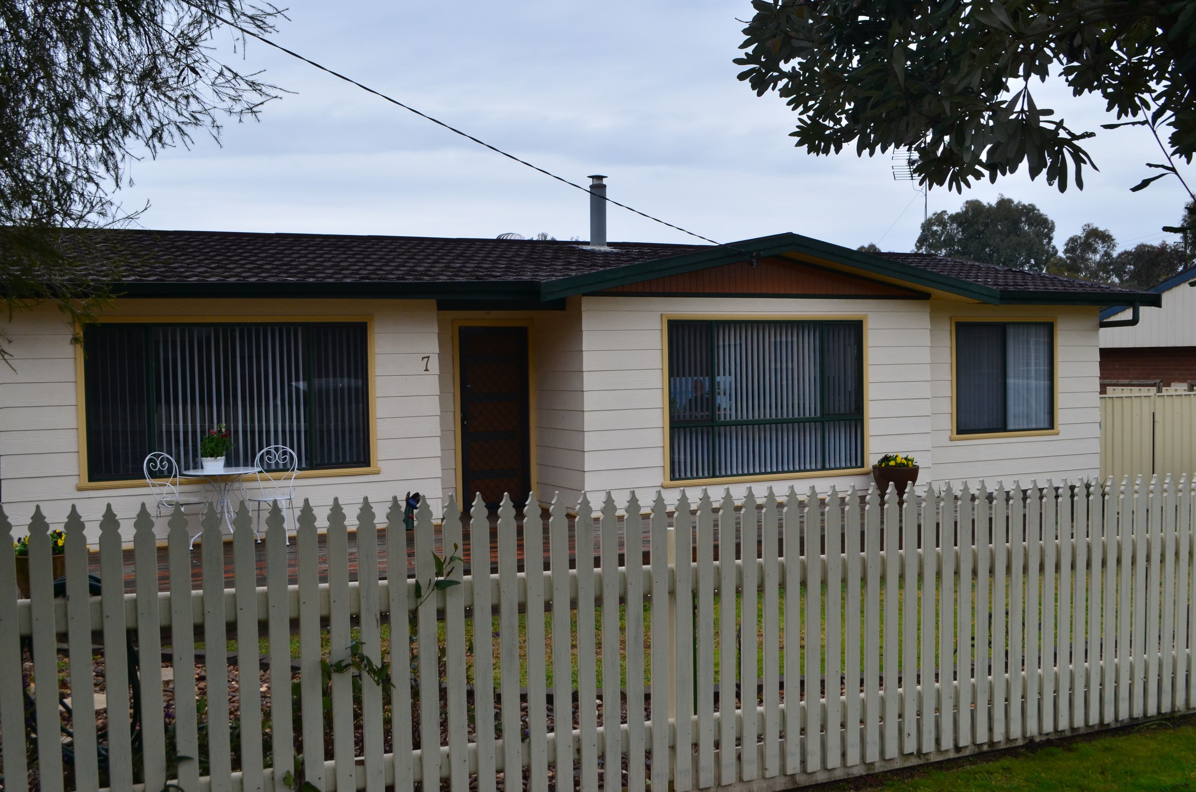 7 Kirra Street, Tumut - Image 1
