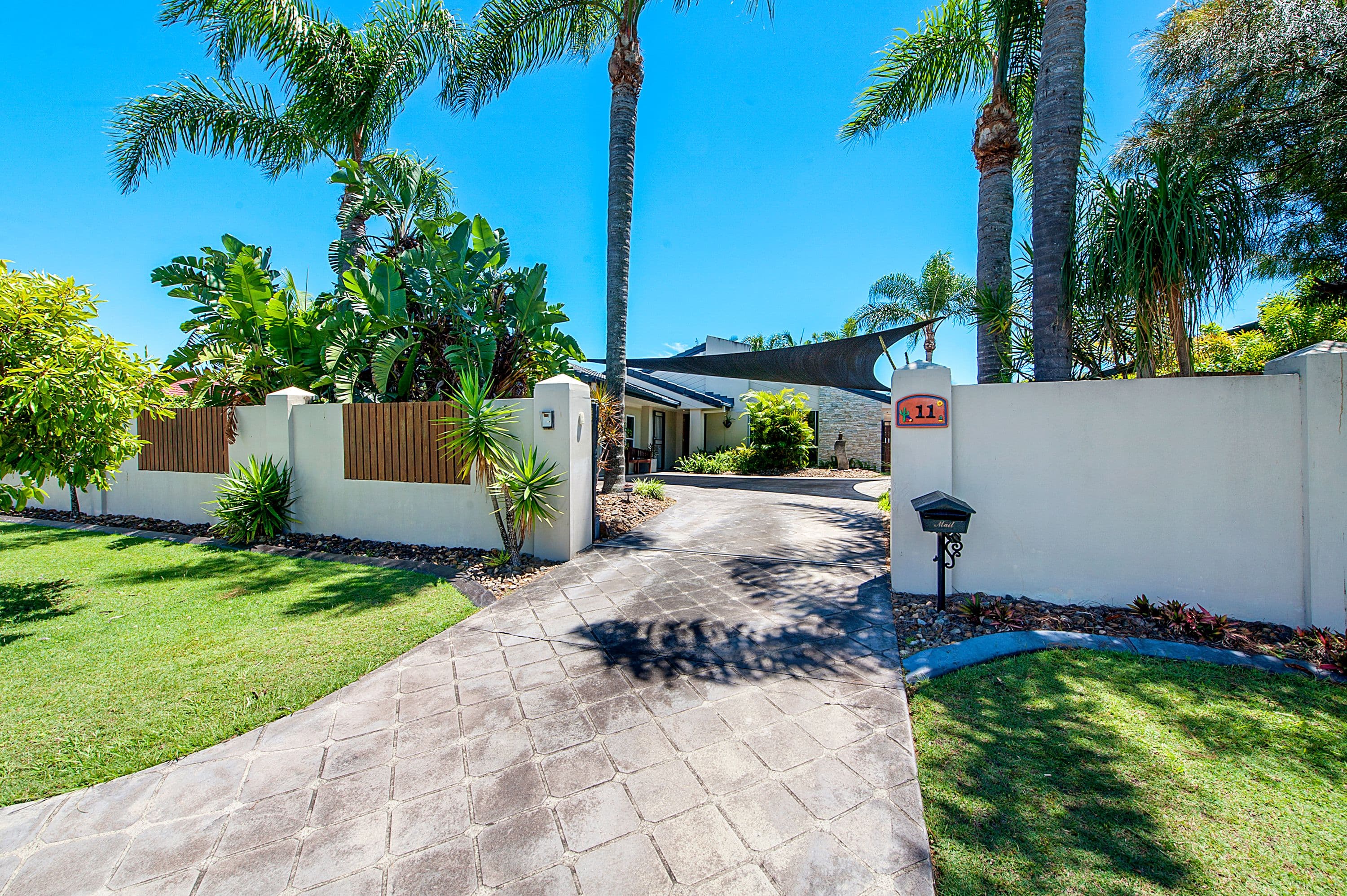 11 Coronet Crescent, Burleigh Waters QLD 4220, Burleigh Waters - Thumbnail 2
