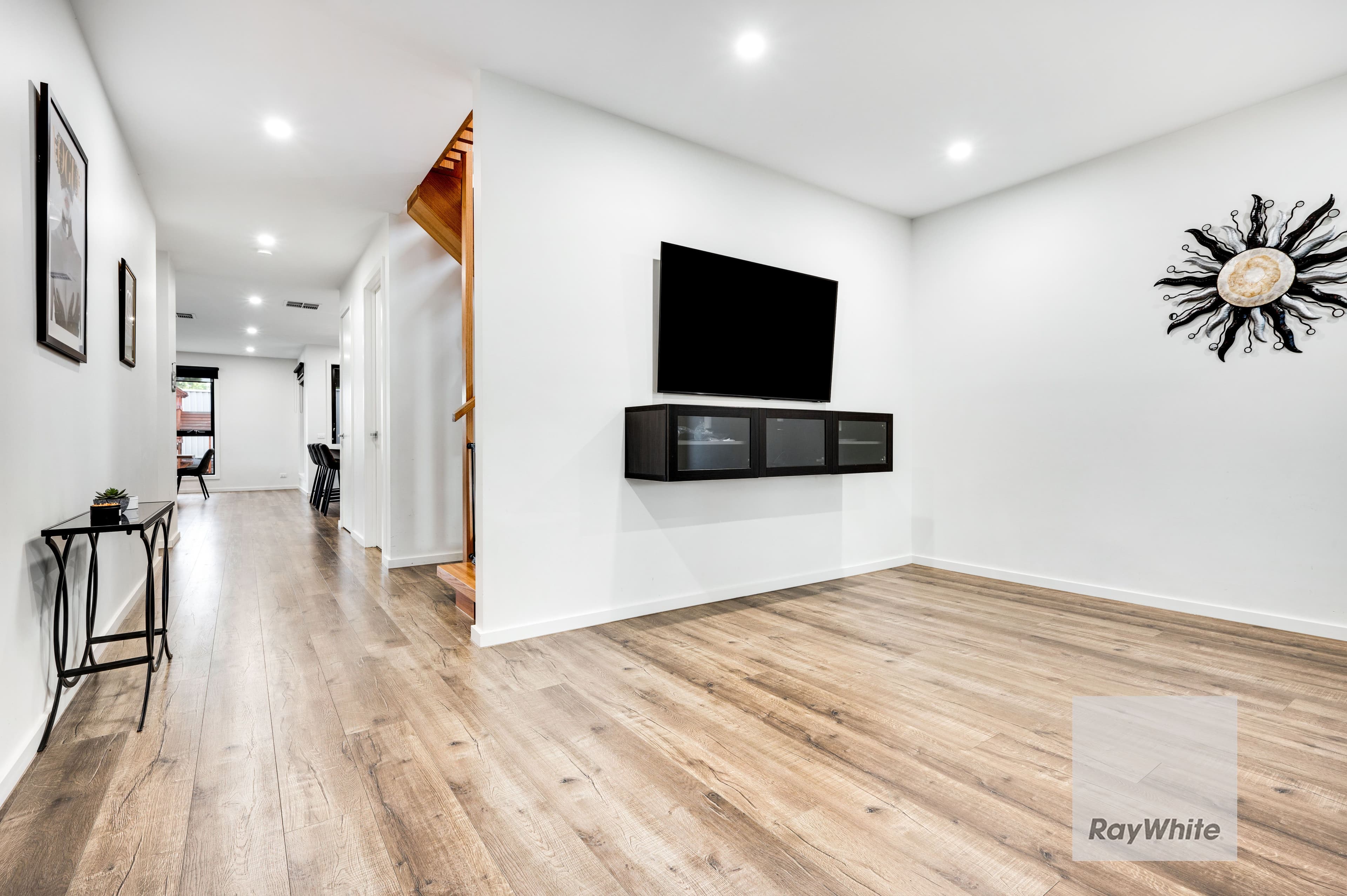 21 Douglas Court, Westmeadows VIC 3049, Westmeadows - Thumbnail 3