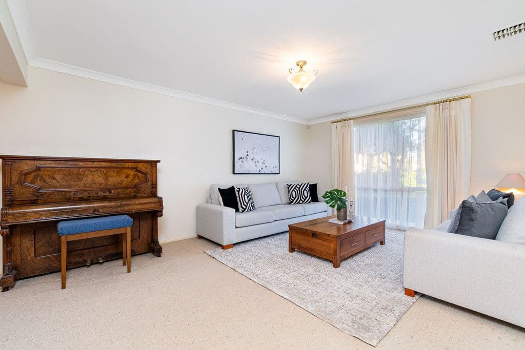 16 Kinnard Way, Kellyville NSW 2155, Kellyville - Thumbnail 4