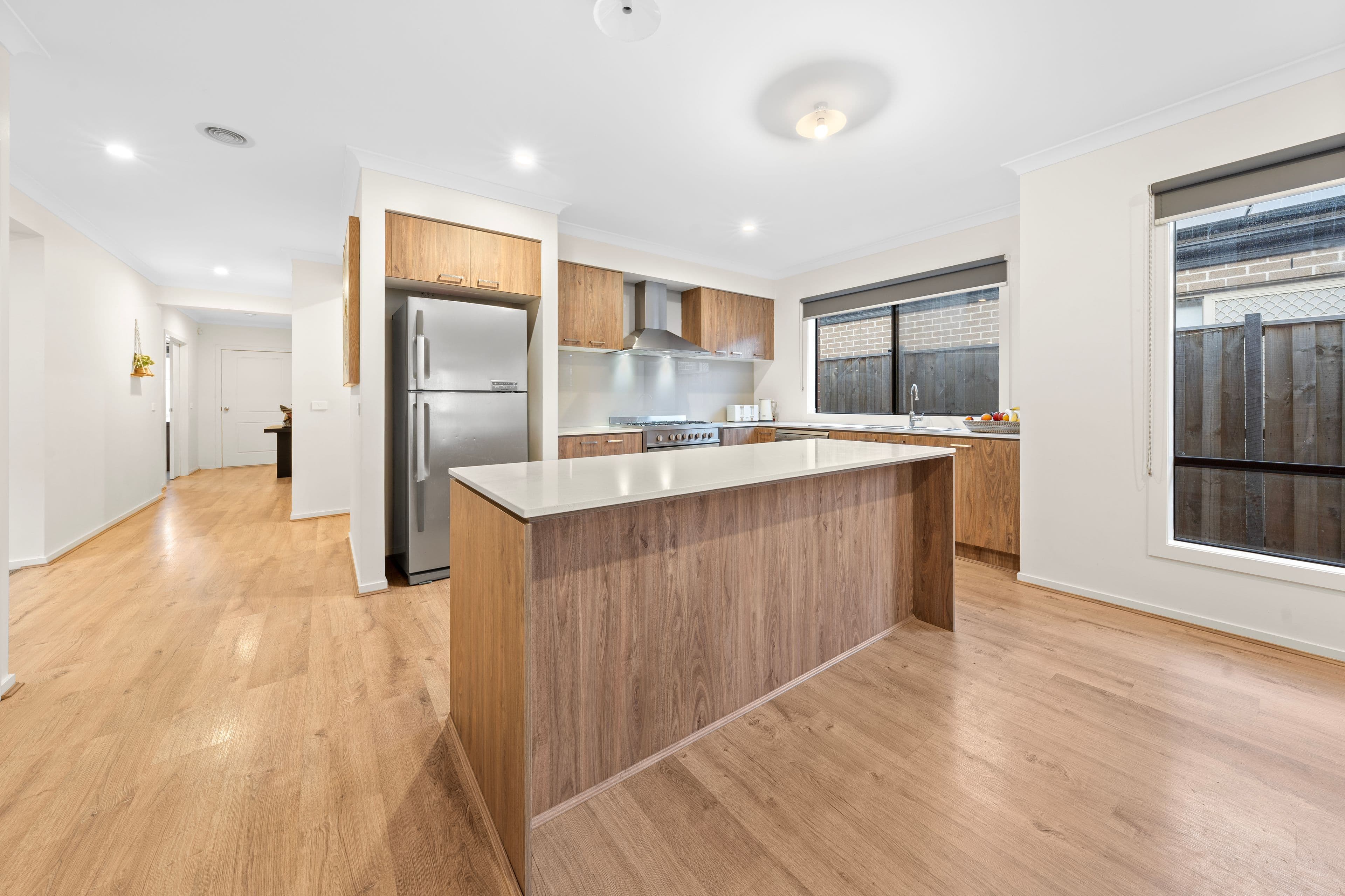 5 Webber Drive, DEANSIDE VIC 3336, Deanside - Thumbnail 3