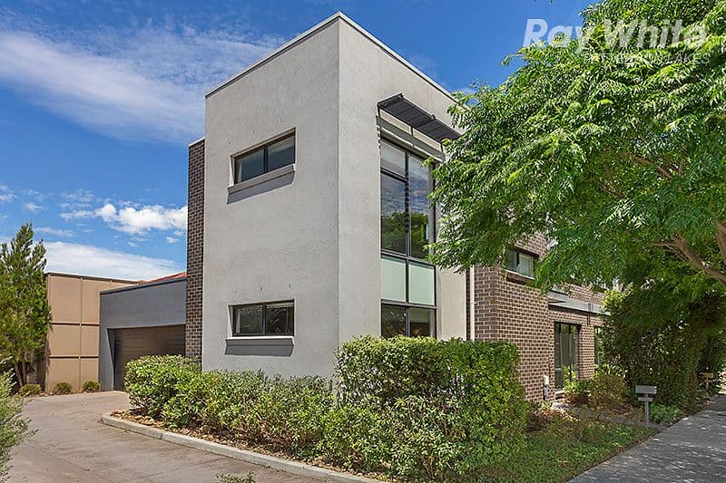 4 Dresden Drive, Waterways VIC 3195, Waterways - Image 1
