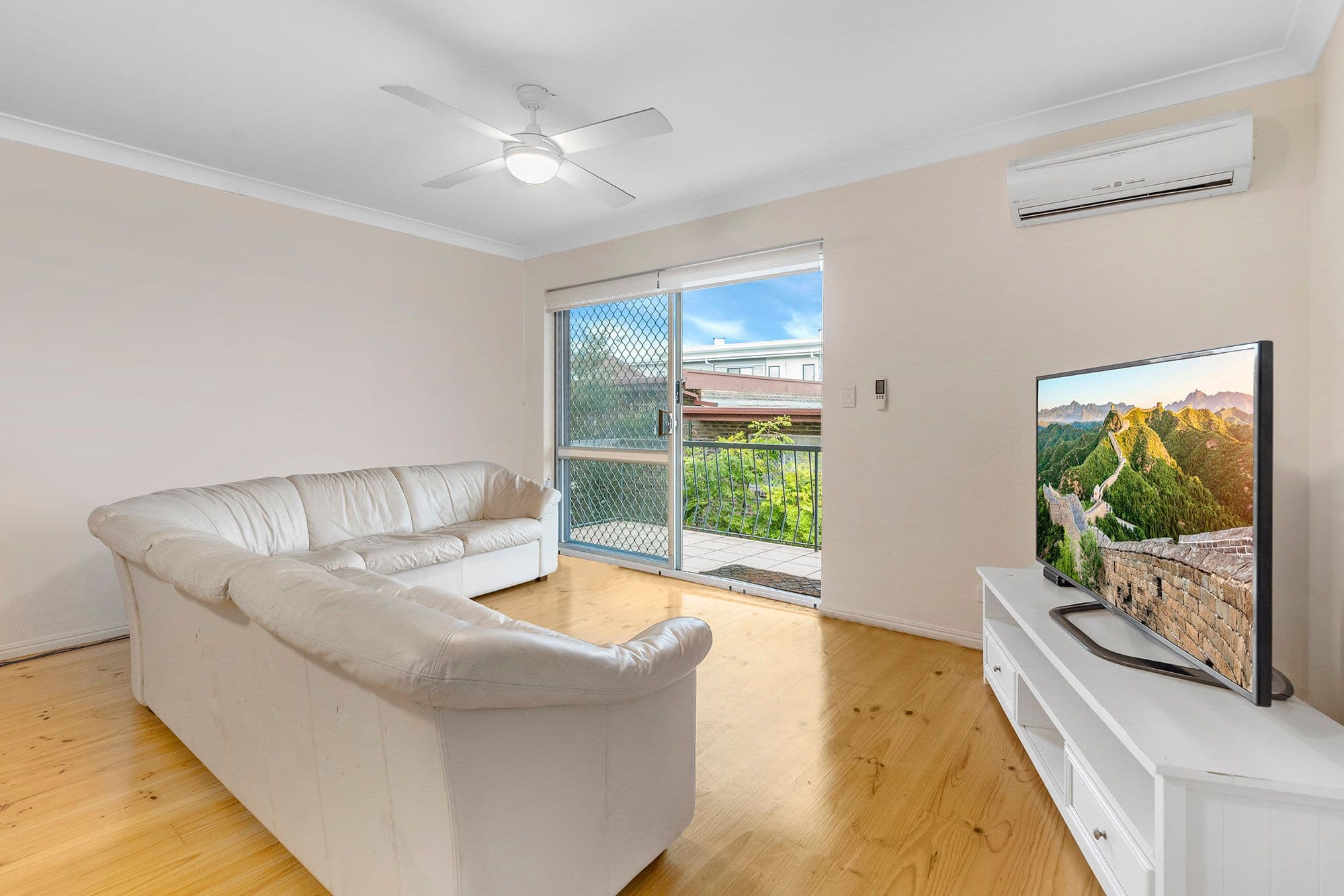 12 East Street, Camp Hill QLD 4152, Camp Hill - Thumbnail 3