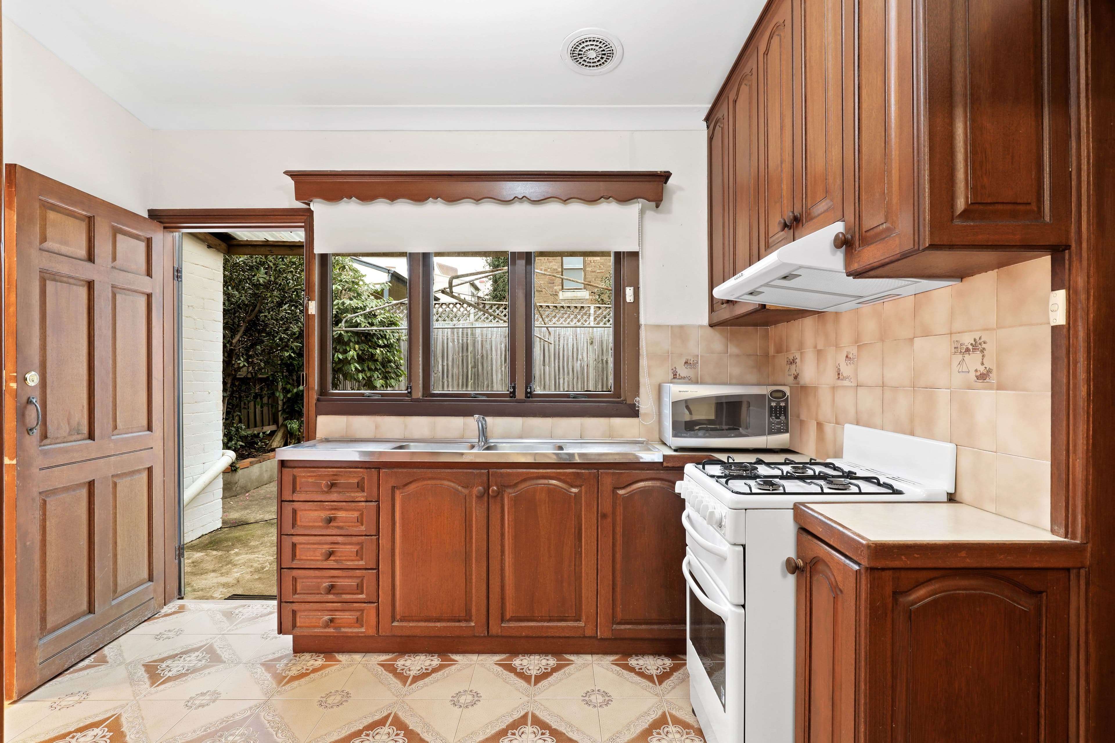 18 Charles Street, Petersham NSW 2049, Petersham - Thumbnail 4