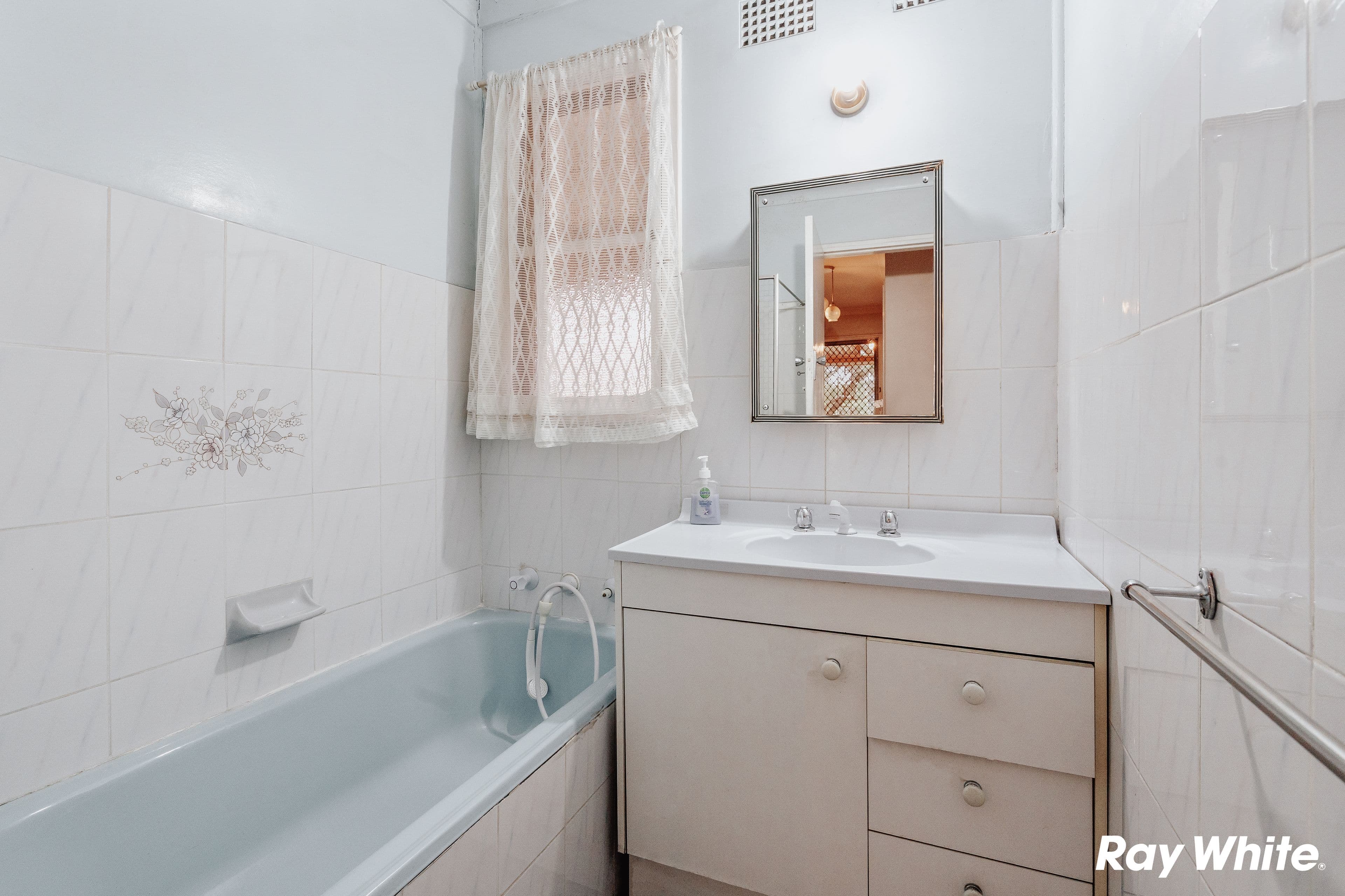 12 Sylvia Street, Blacktown NSW 2148, Blacktown - Thumbnail 7