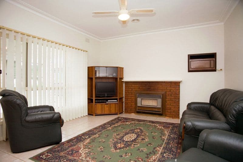 28 Banbury Road, RESERVOIR VIC 3073, Reservoir - Thumbnail 4