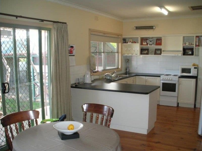 41 McKendrick Avenue, MILDURA VIC 3500, Mildura - Thumbnail 2