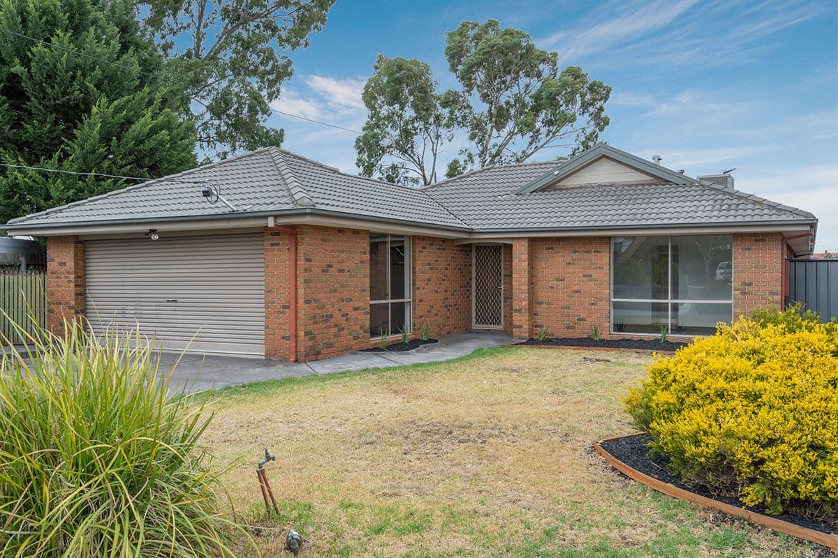 5 Yeovil Court, Craigieburn VIC 3064, Craigieburn - Thumbnail 2