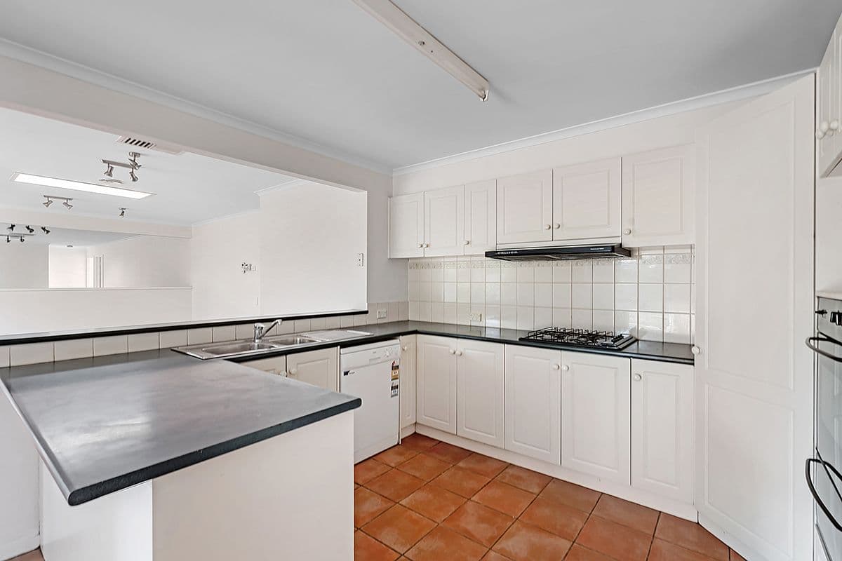 5 Yeovil Court, Craigieburn VIC 3064, Craigieburn - Thumbnail 6
