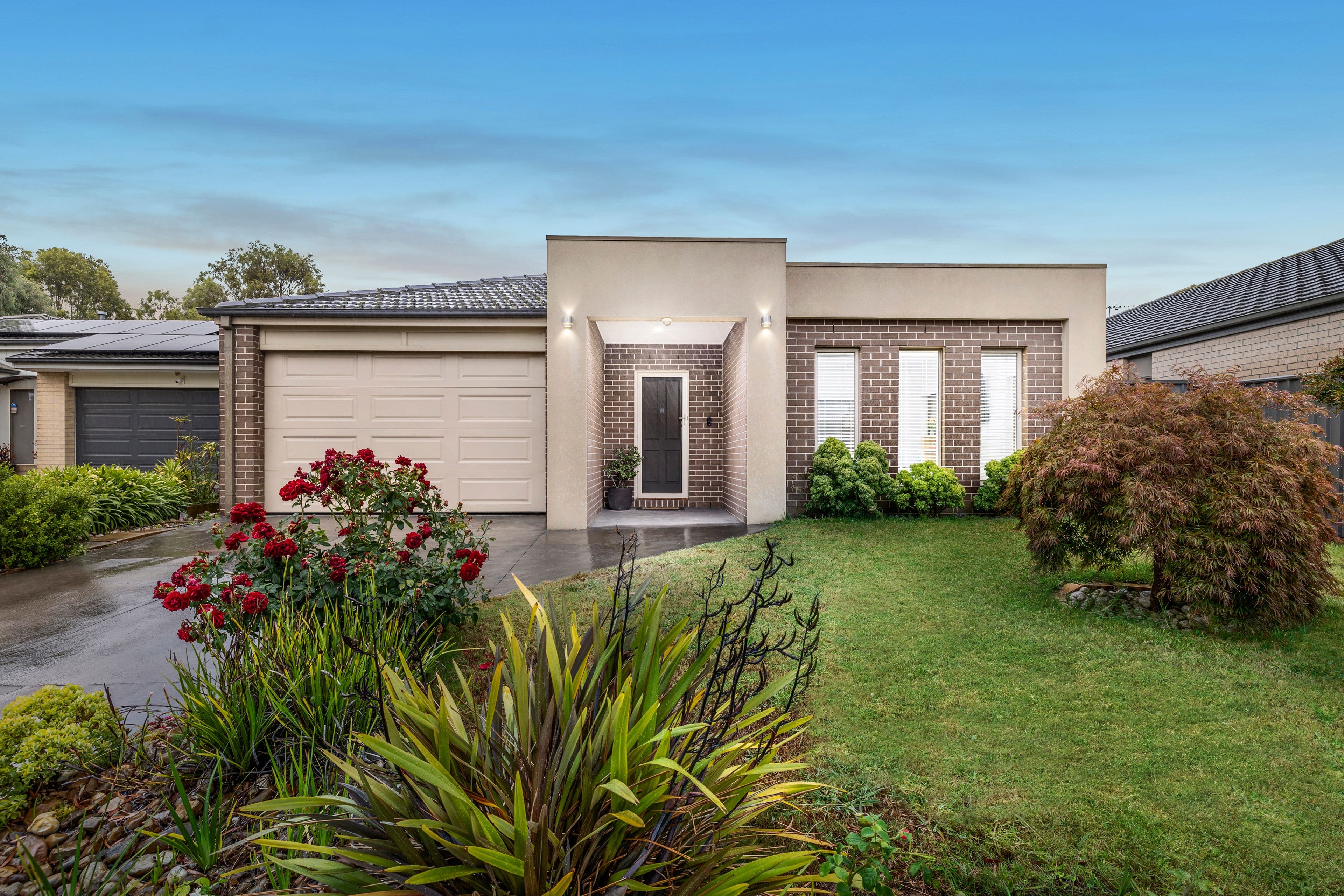 3 Sagan Drive, Cranbourne North VIC 3977, Cranbourne North - Thumbnail 2