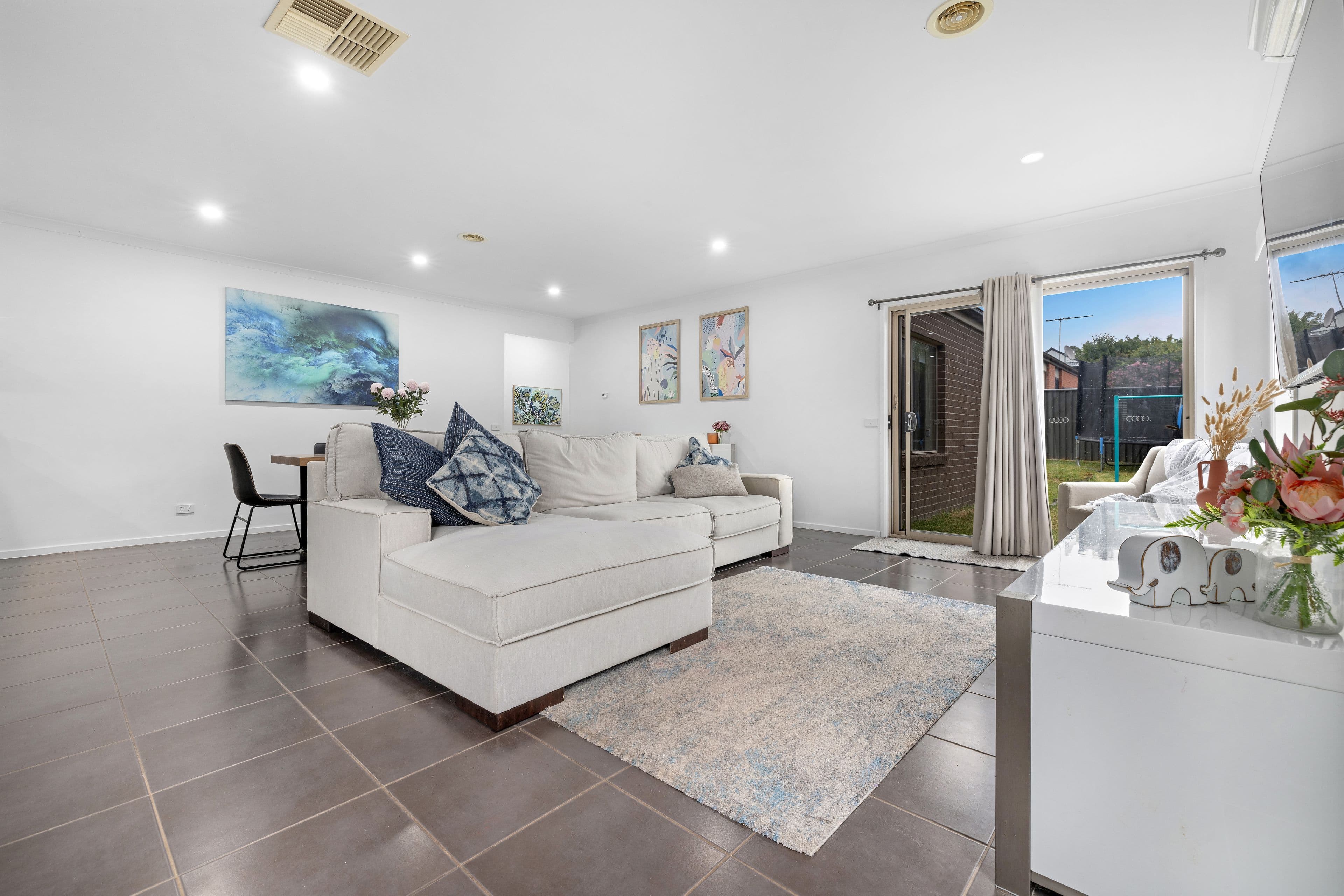3 Sagan Drive, Cranbourne North VIC 3977, Cranbourne North - Thumbnail 4