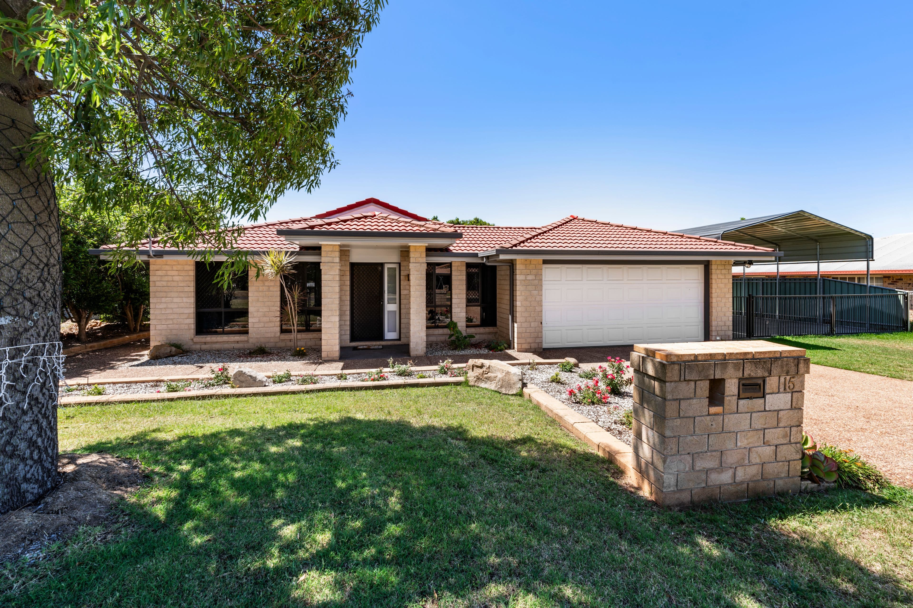15 Pioneer Way, Pittsworth QLD 4356, Pittsworth - Thumbnail 2