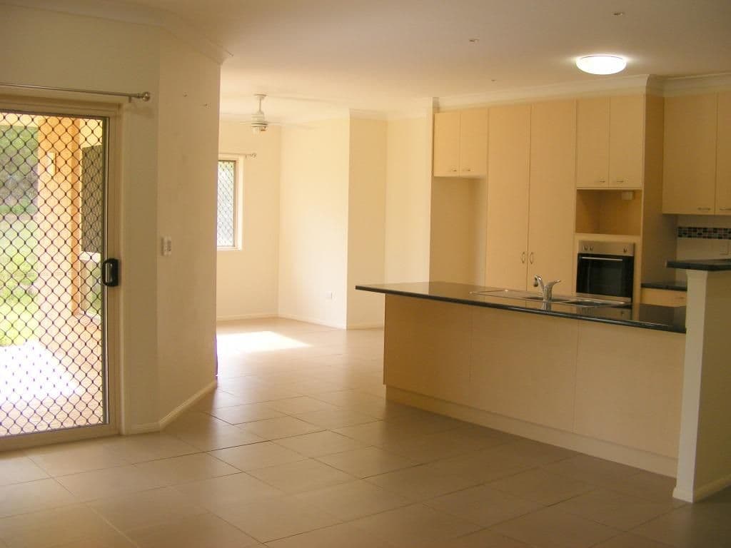2 Vicky Avenue, CROWS NEST QLD 4355, Crows Nest - Thumbnail 5