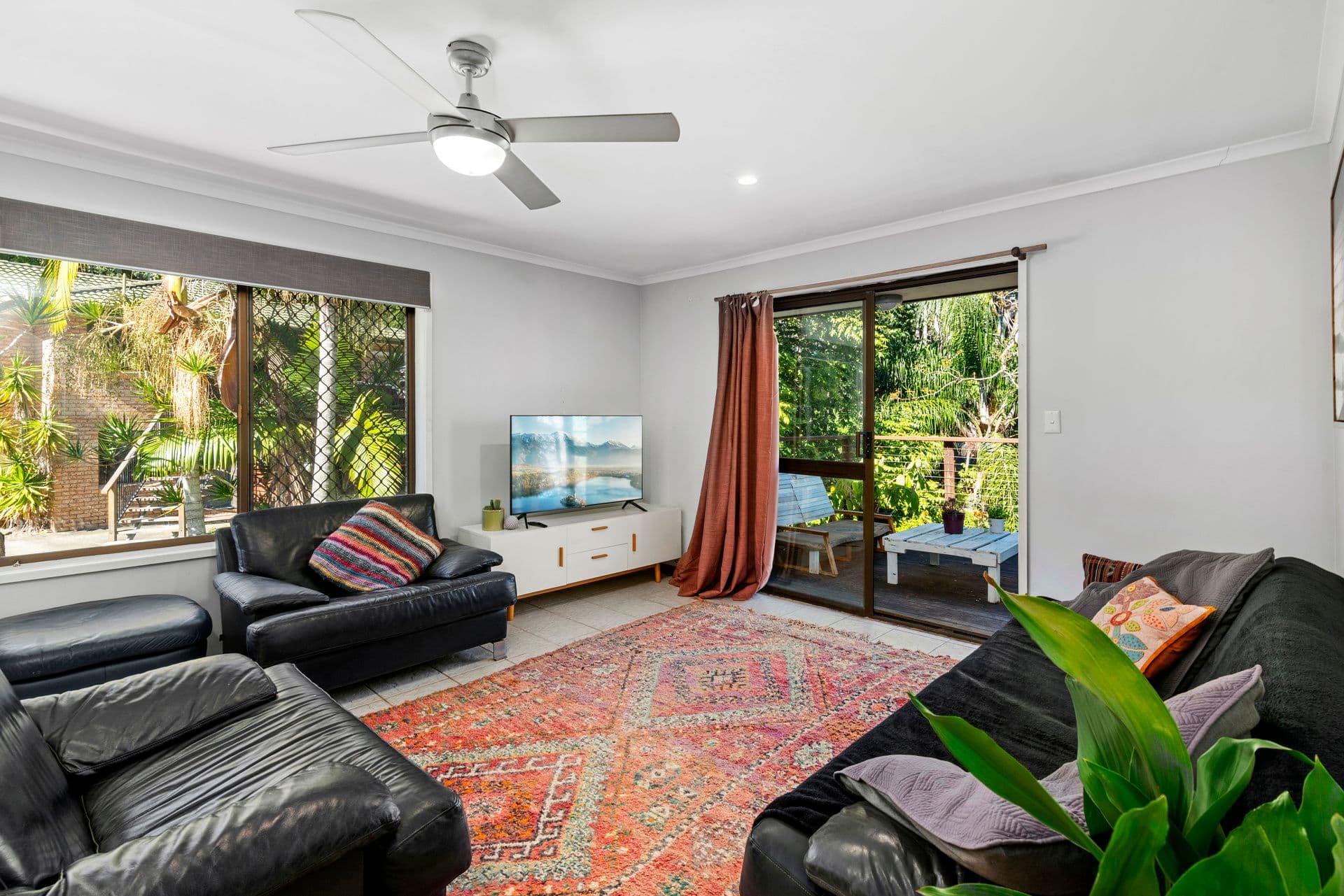 11-13 Daisy Street, Elanora QLD 4221, Elanora - Thumbnail 2