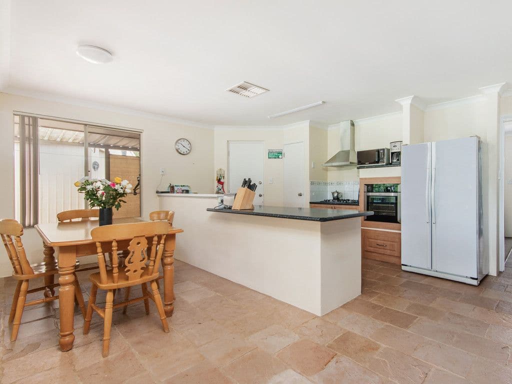 4 Camm Place, Waikiki WA 6169, Waikiki - Thumbnail 7
