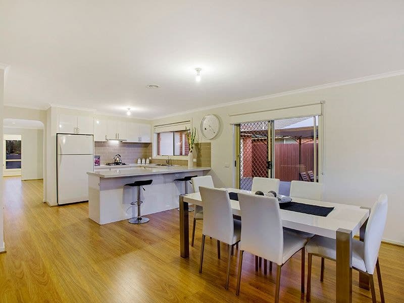 6 James Austin Way, Seabrook - Thumbnail 5