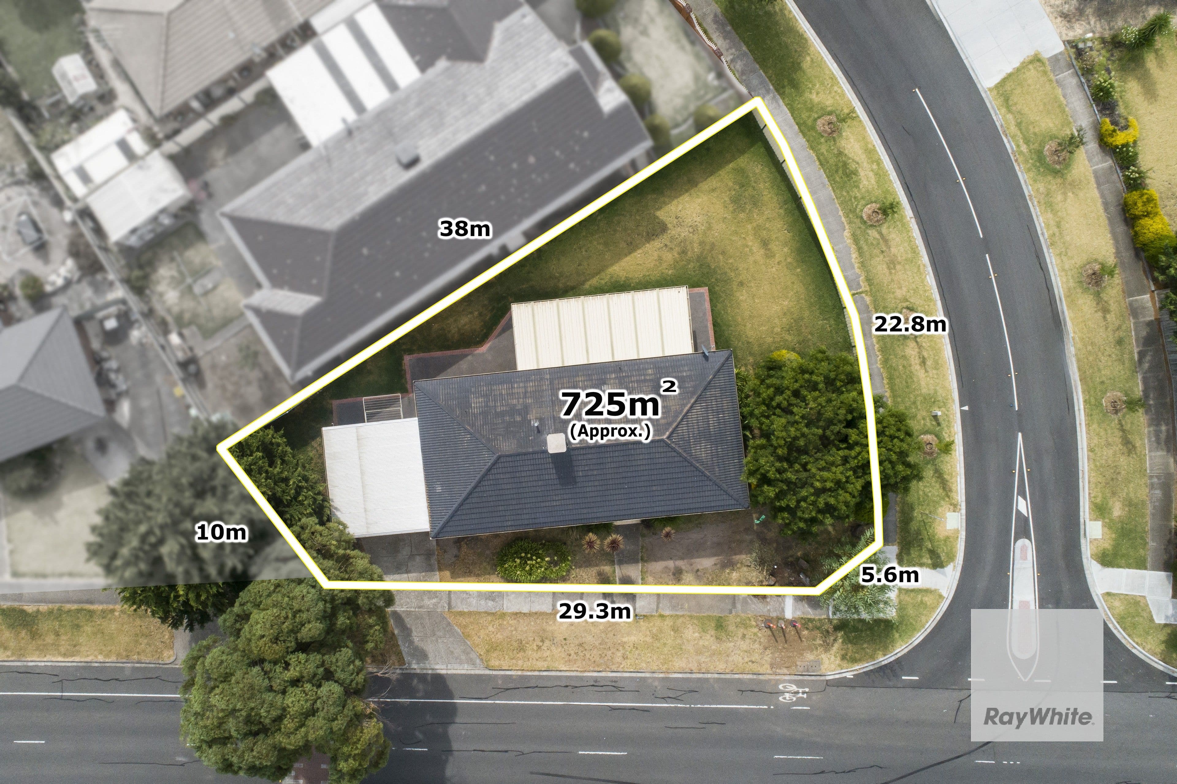 1 Ensign Grove, Taylors Lakes VIC 3038, Taylors Lakes - Thumbnail 2