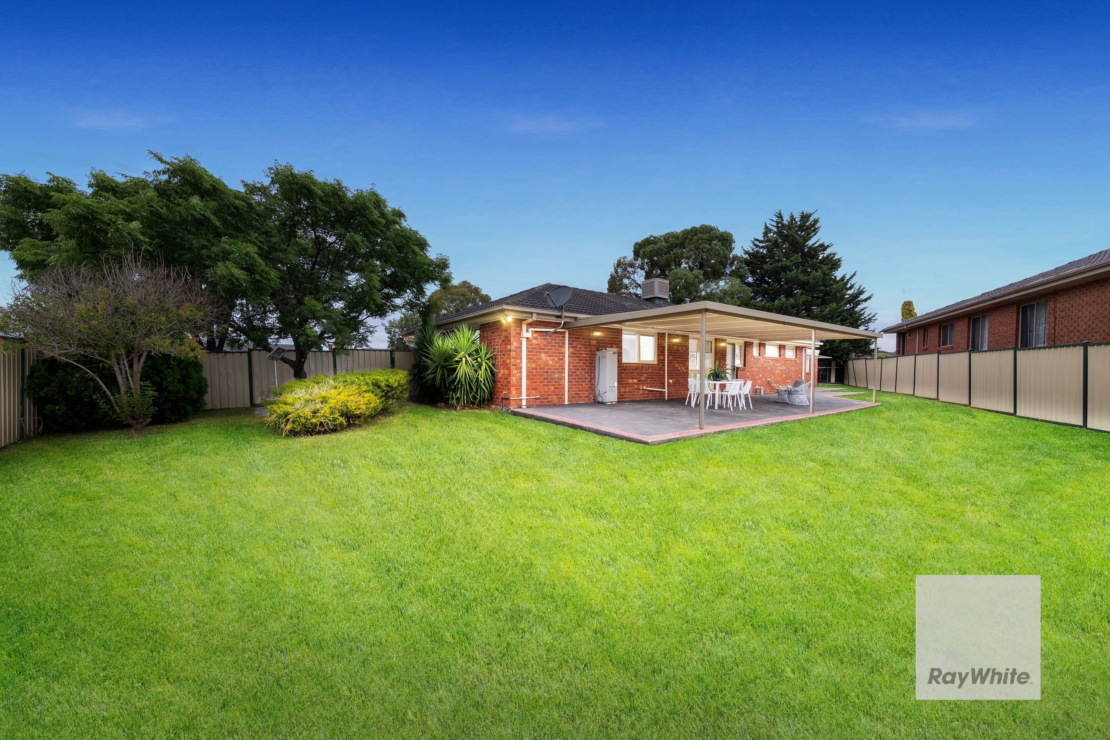 1 Ensign Grove, Taylors Lakes VIC 3038, Taylors Lakes - Thumbnail 3