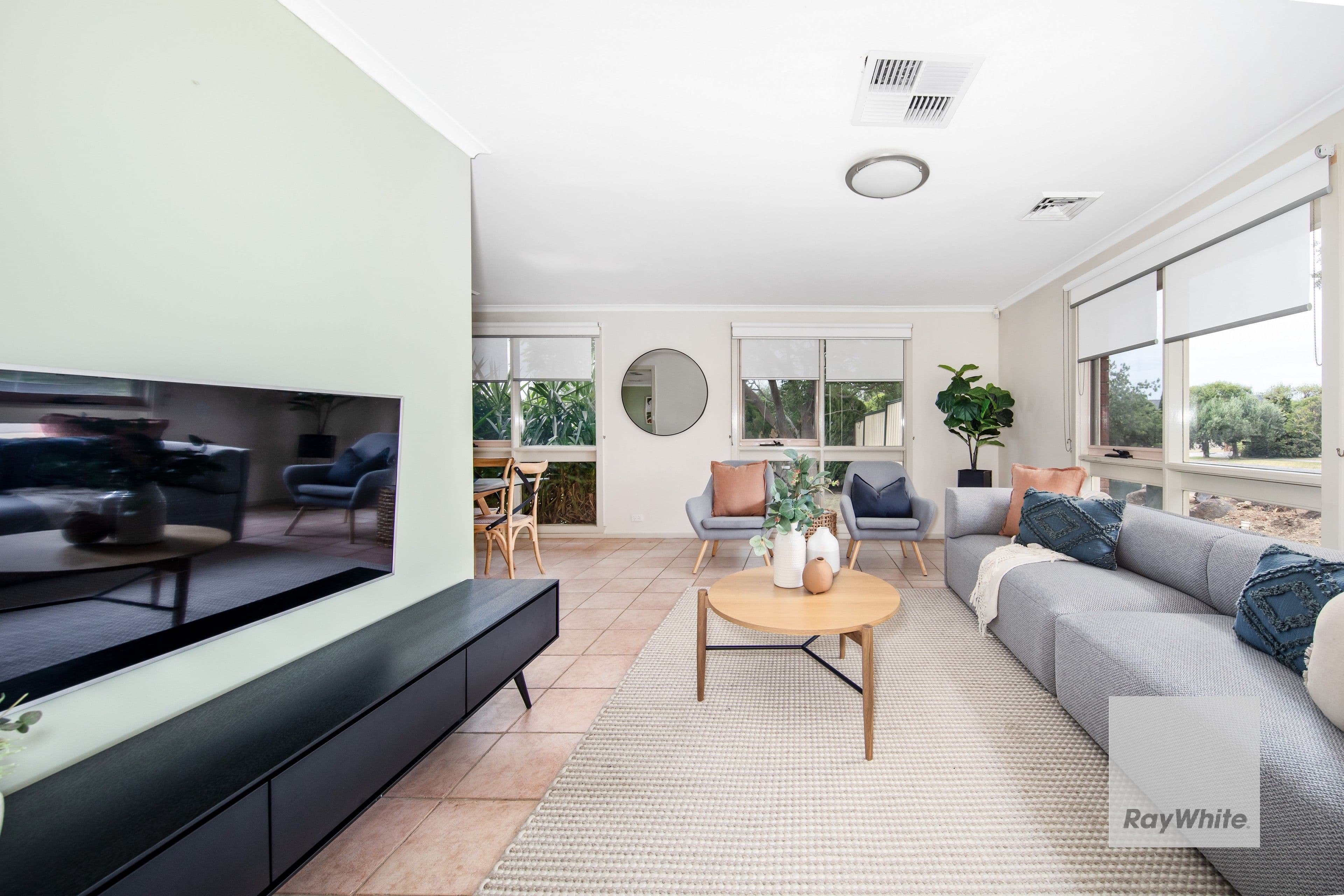1 Ensign Grove, Taylors Lakes VIC 3038, Taylors Lakes - Thumbnail 4
