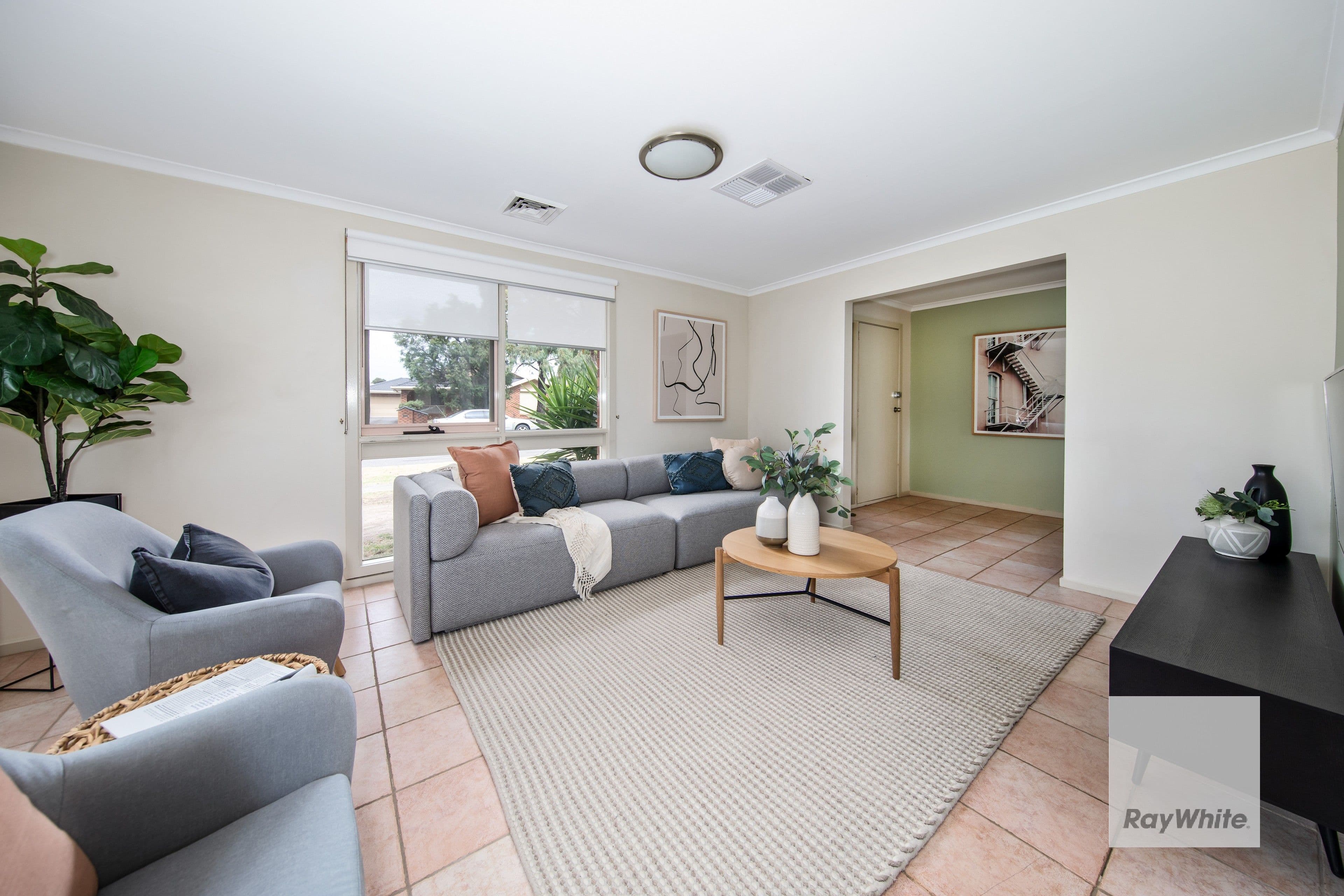 1 Ensign Grove, Taylors Lakes VIC 3038, Taylors Lakes - Thumbnail 5