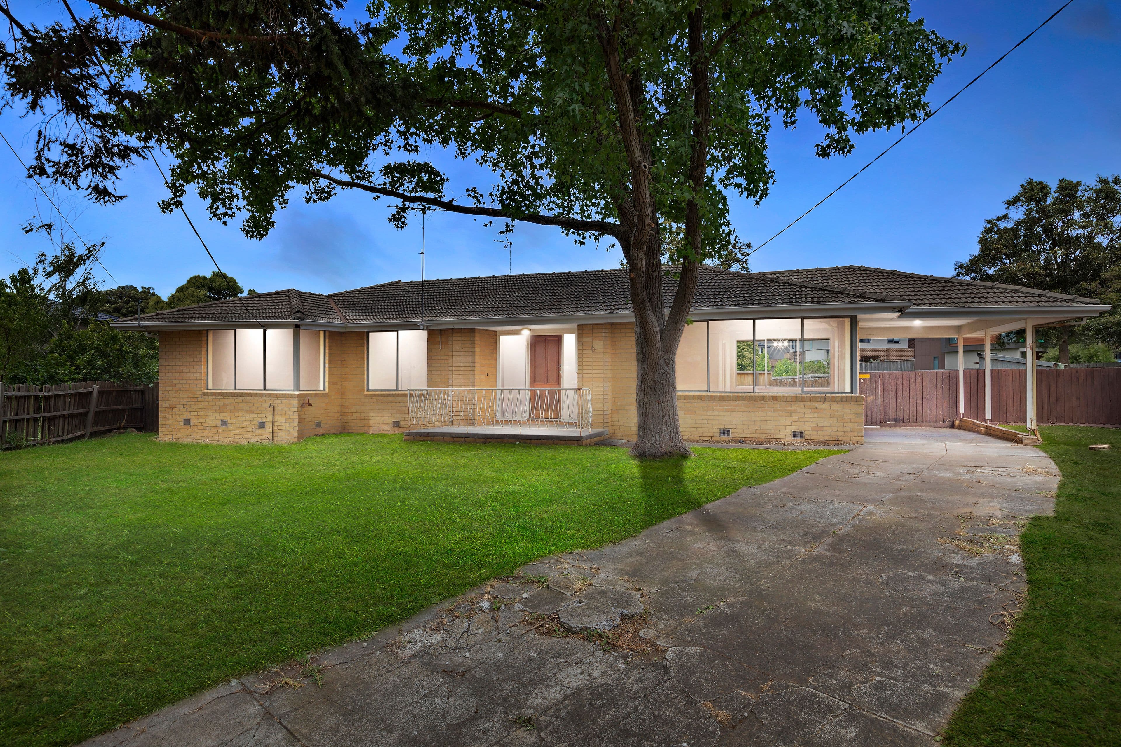 20 Moreton Close, Caroline Springs - Image 1