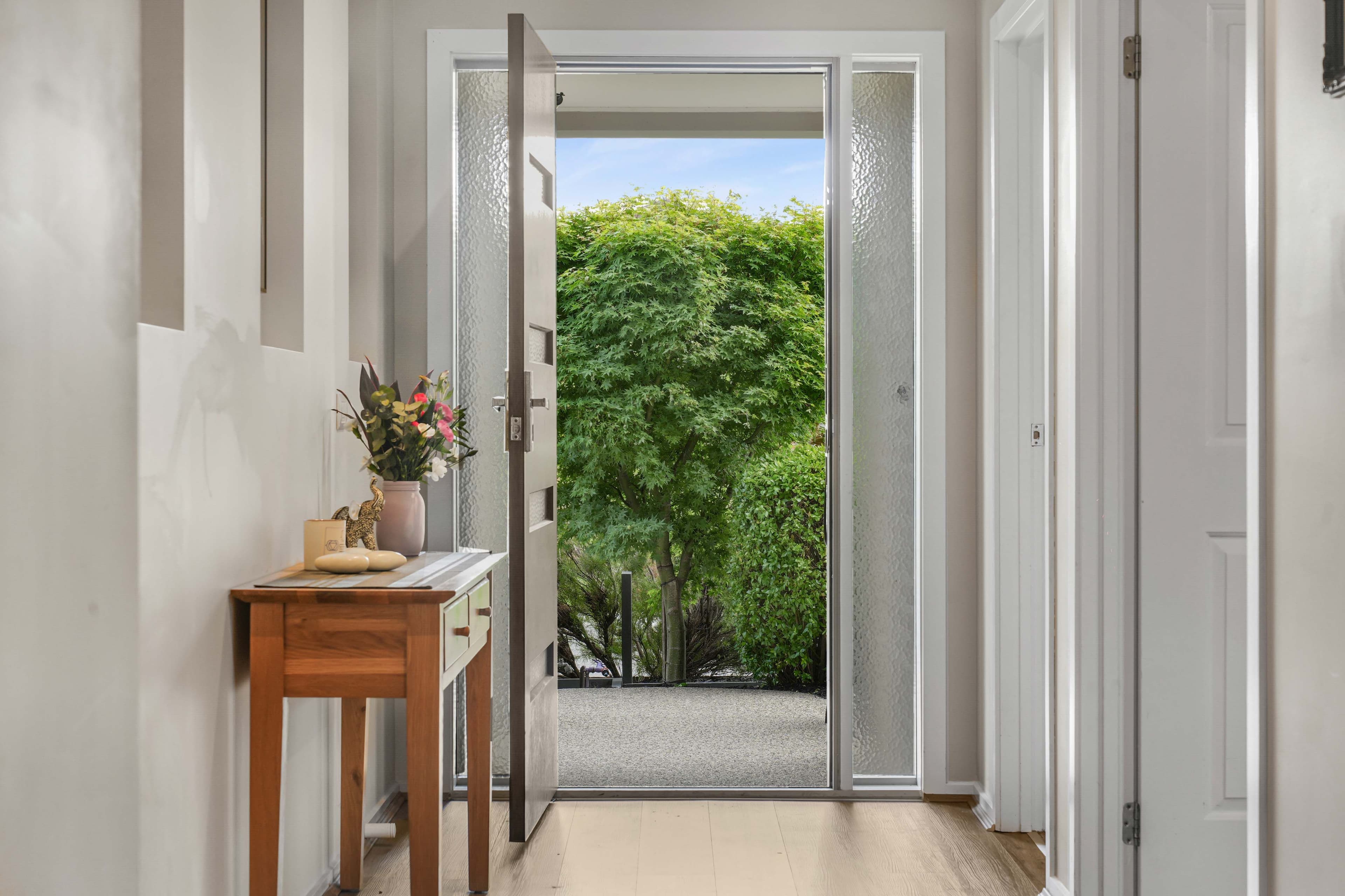 6 Charolais Court, Pakenham VIC 3810, Pakenham - Thumbnail 2