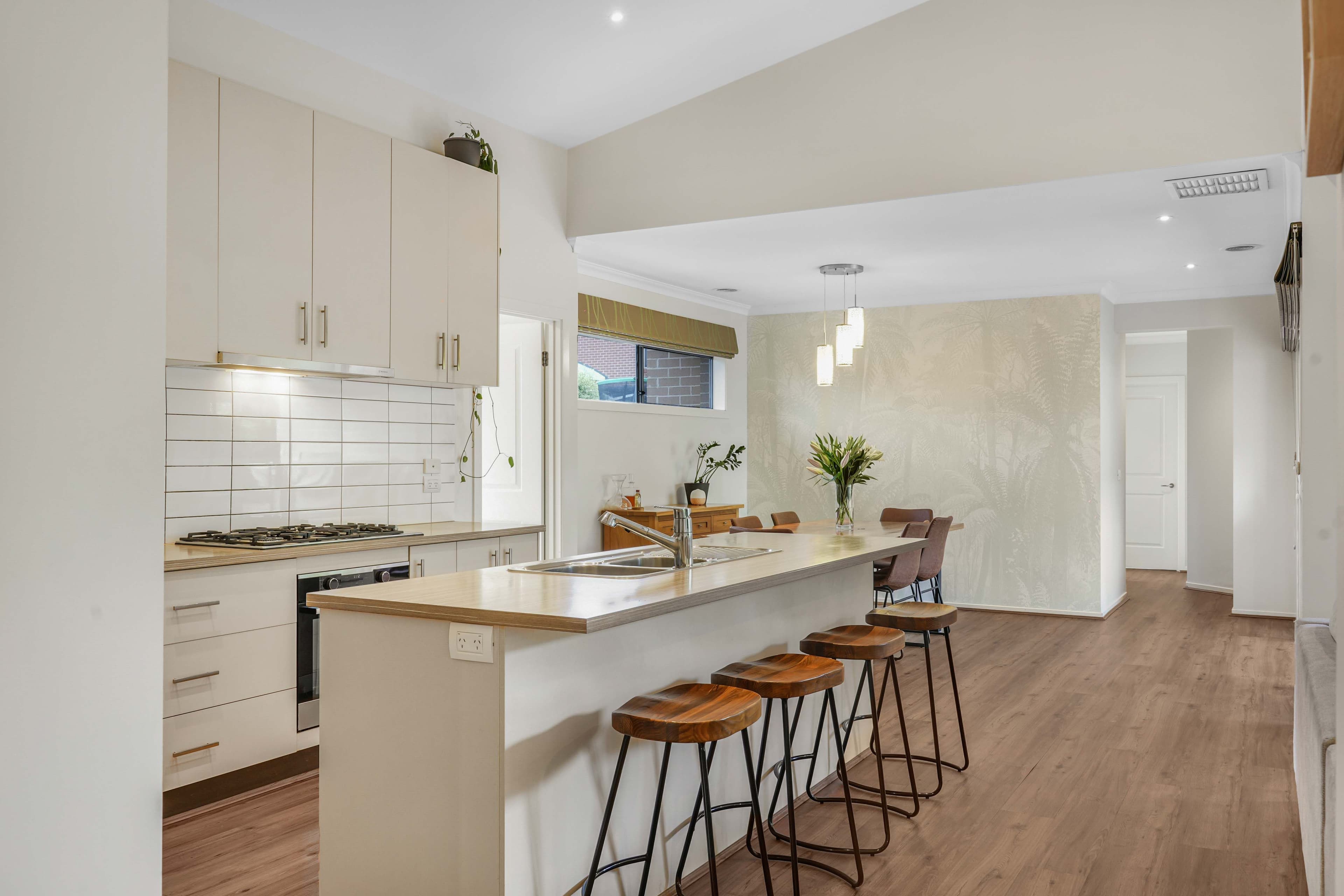 6 Charolais Court, Pakenham VIC 3810, Pakenham - Thumbnail 3
